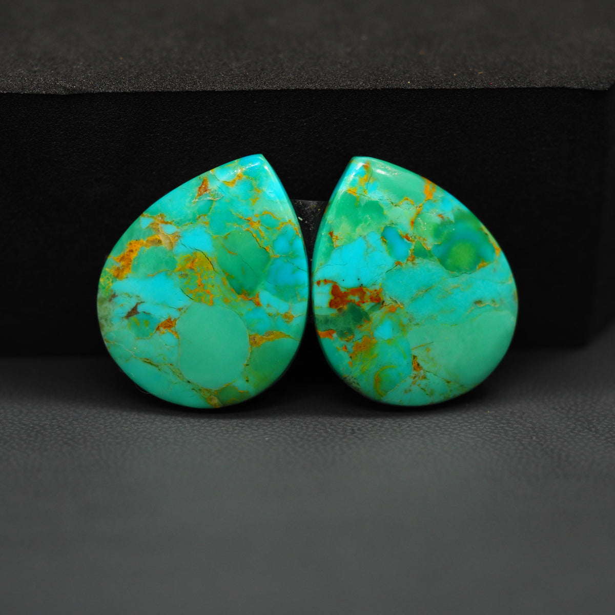 Mohave Mojave turquoise composite pair 25x12x3mm 25ct pear cabochon Kingman - photo 3