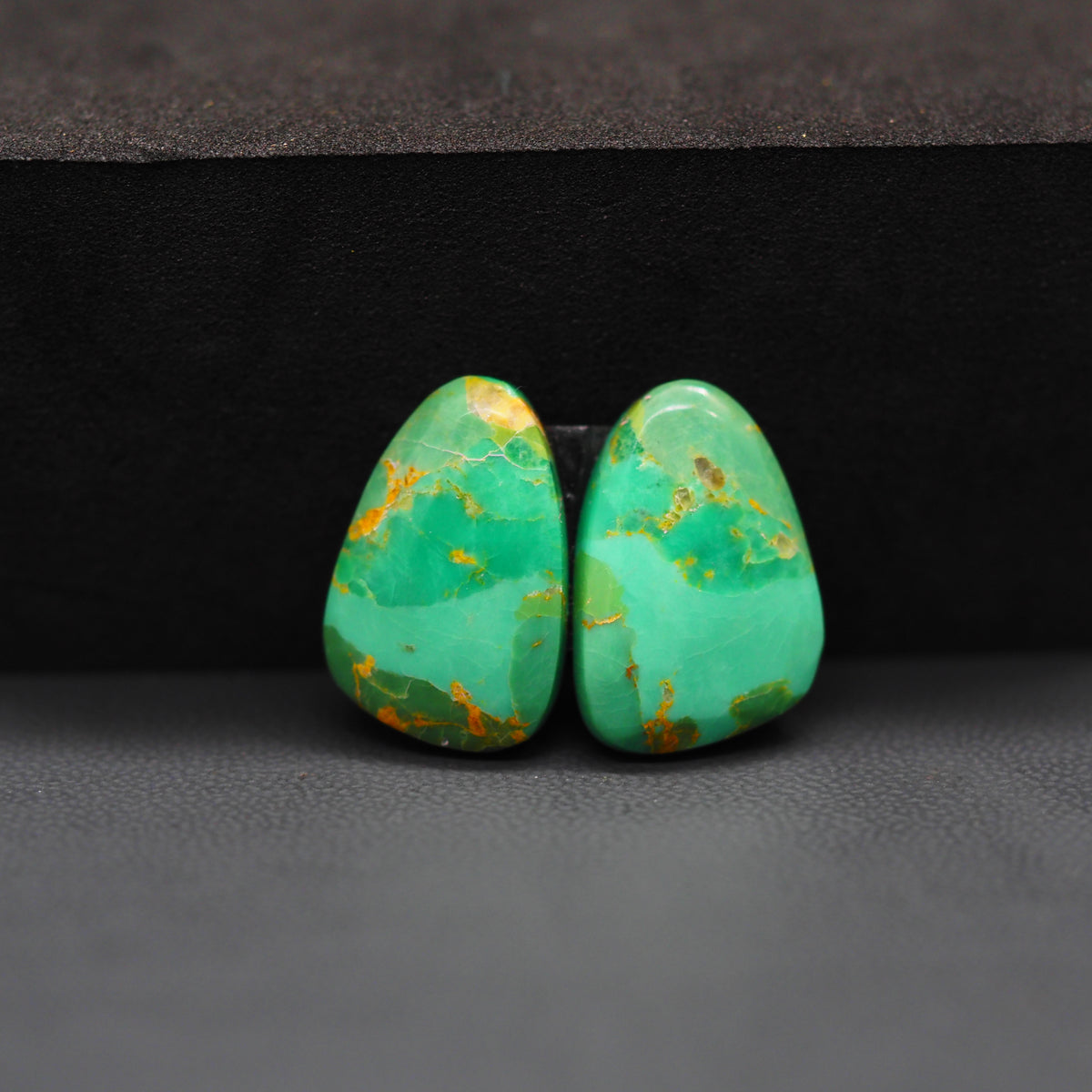 Mohave Mojave turquoise composite pair 19x11x4mm 15ct freeform cabochon Kingman - photo 4