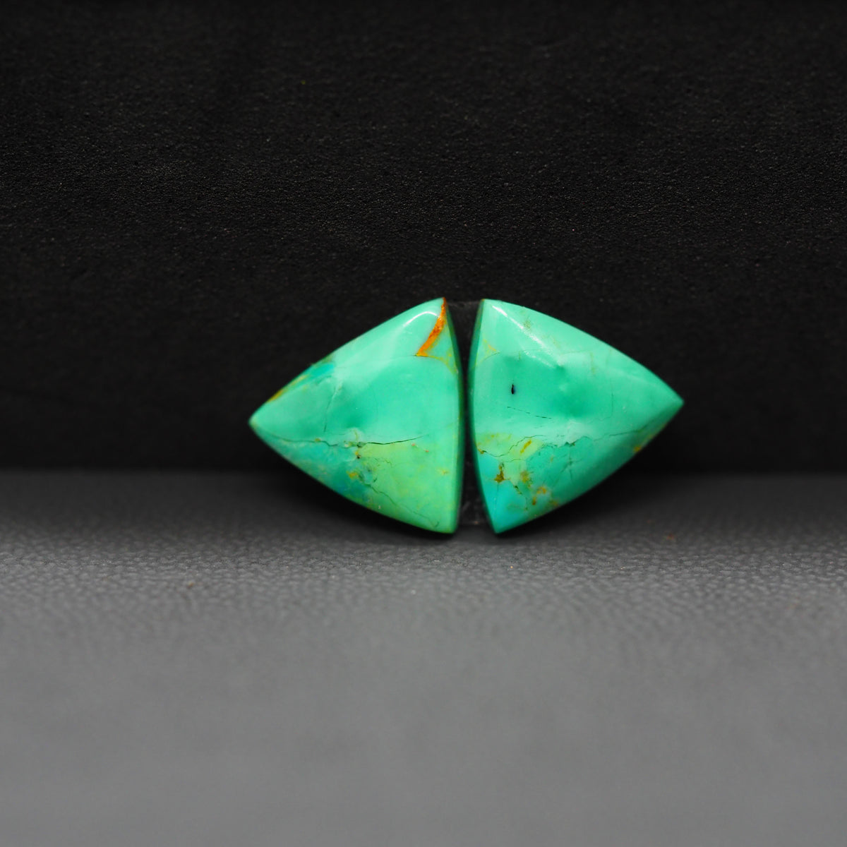 Mohave Mojave turquoise composite pair 12x12x3mm 6ct trillion cabochon Kingman - photo 4