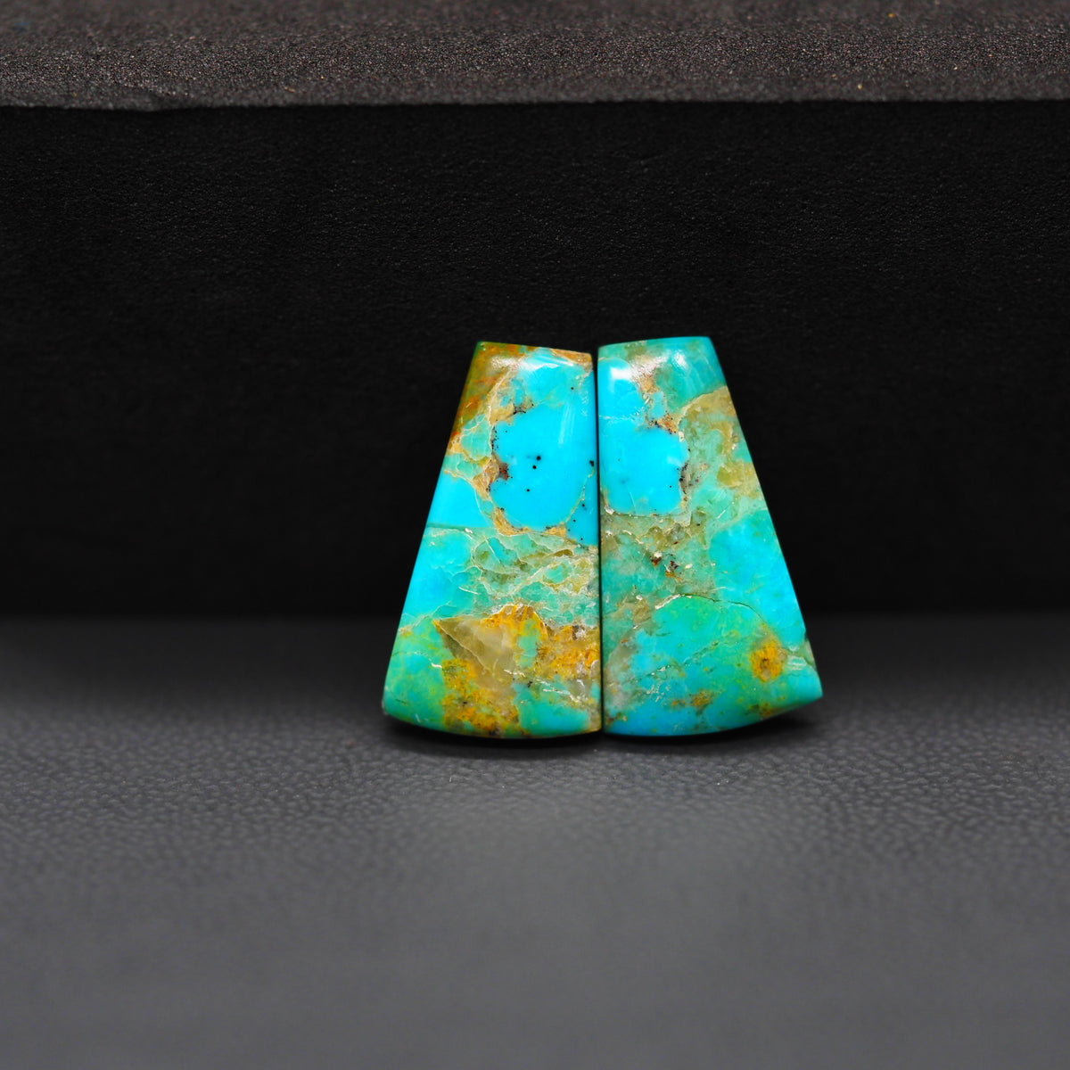 Mohave Mojave turquoise composite pair 19x10x3mm 9ct trapezoid cabochon Kingman - photo 4