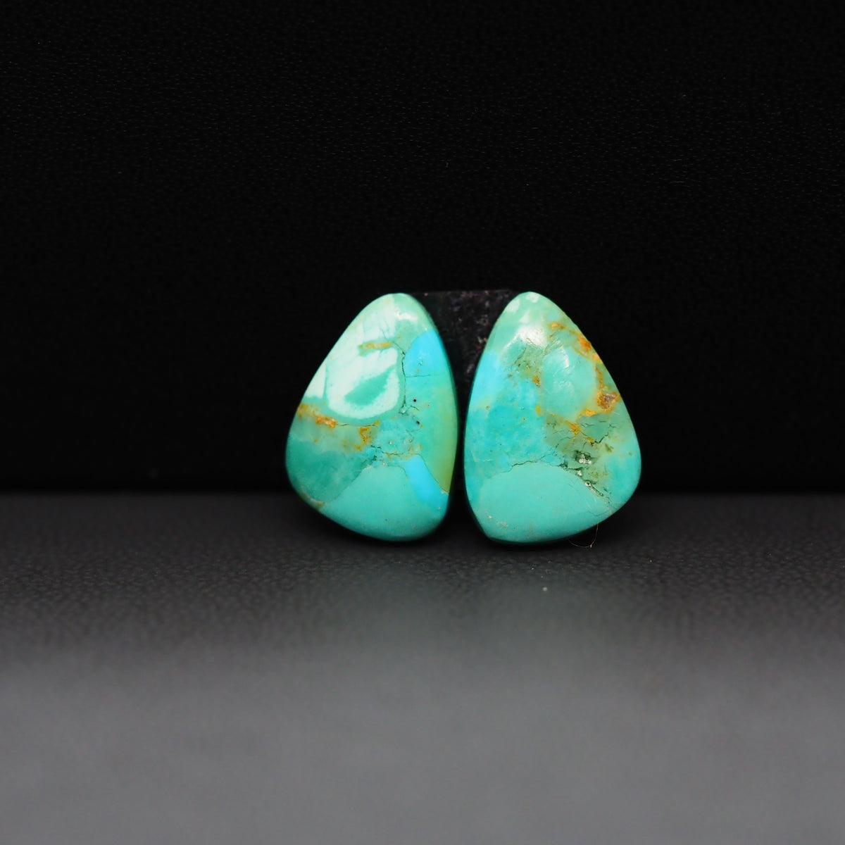 Mohave Mojave turquoise composite pair 15x10x3mm 7.5ct freeform cabochon Kingman - photo 4