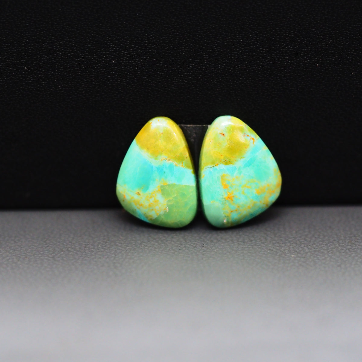 Mohave Mojave turquoise composite pair 14x11x3mm 9ct freeform cabochon Kingman - photo 4
