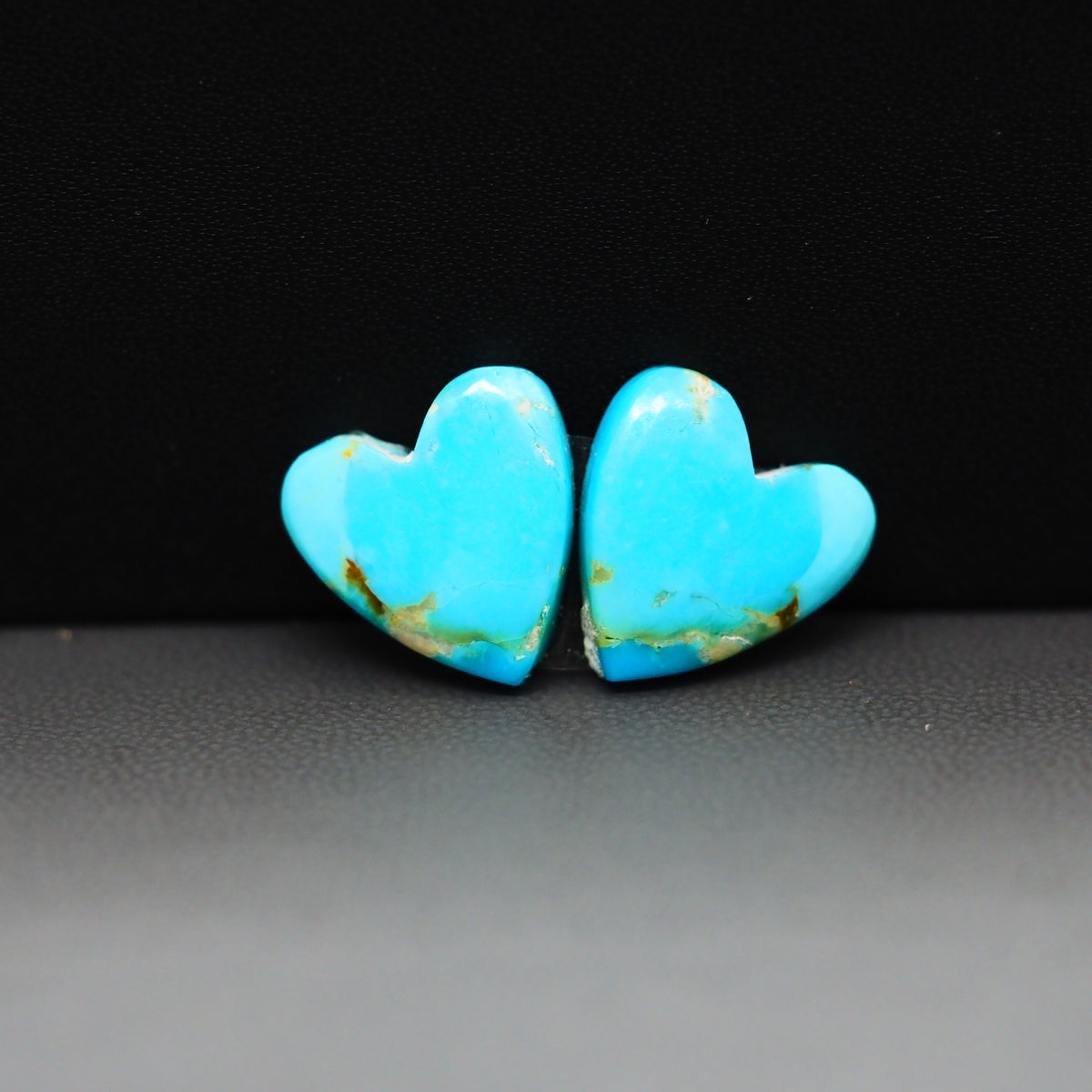 Mohave Mojave turquoise composite pair 15x14x4mm 11.5ct heart cabochon Kingman - photo 4
