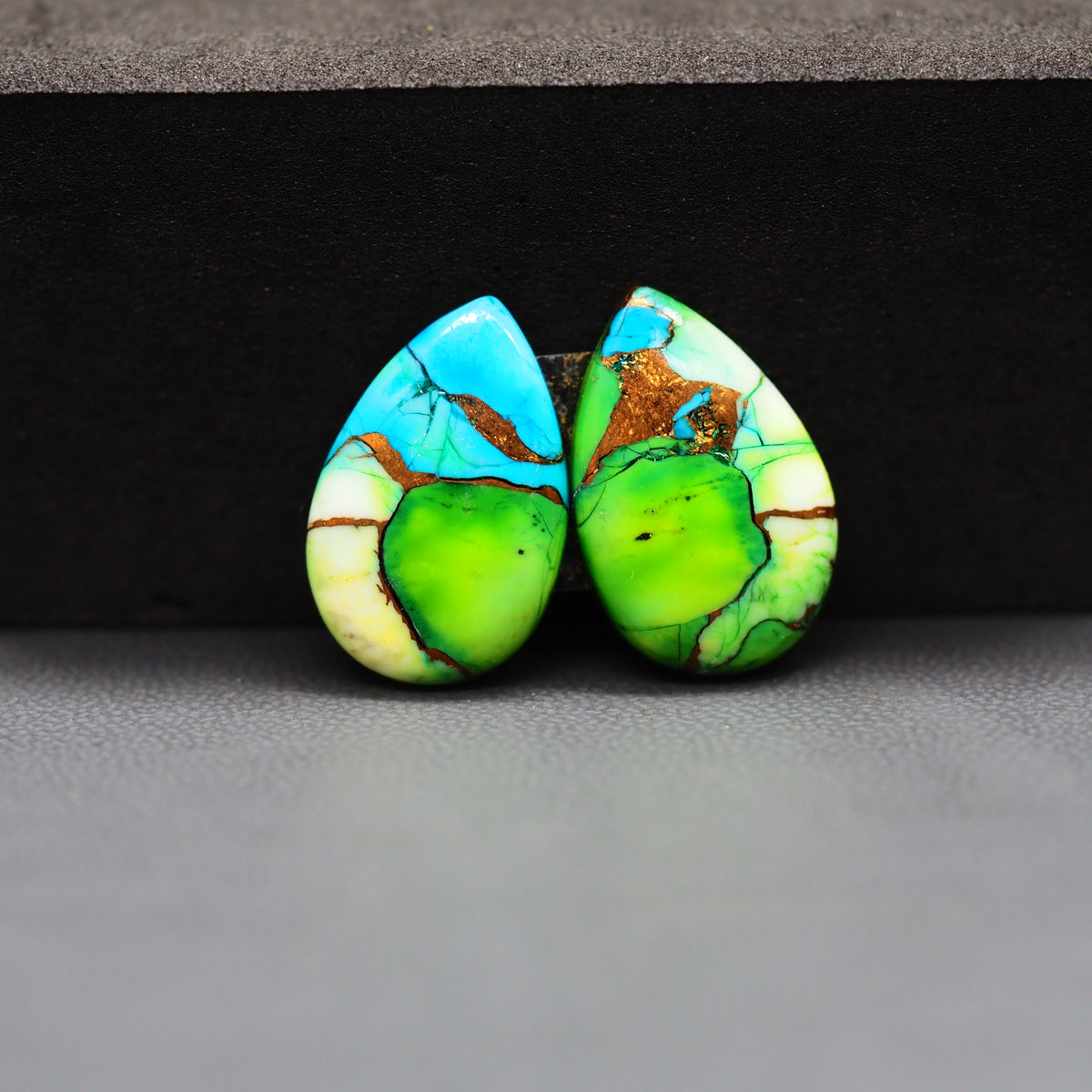 Peacock Dahlia composite pair 19x13x3mm 14.5ct pear cabochon - photo 4