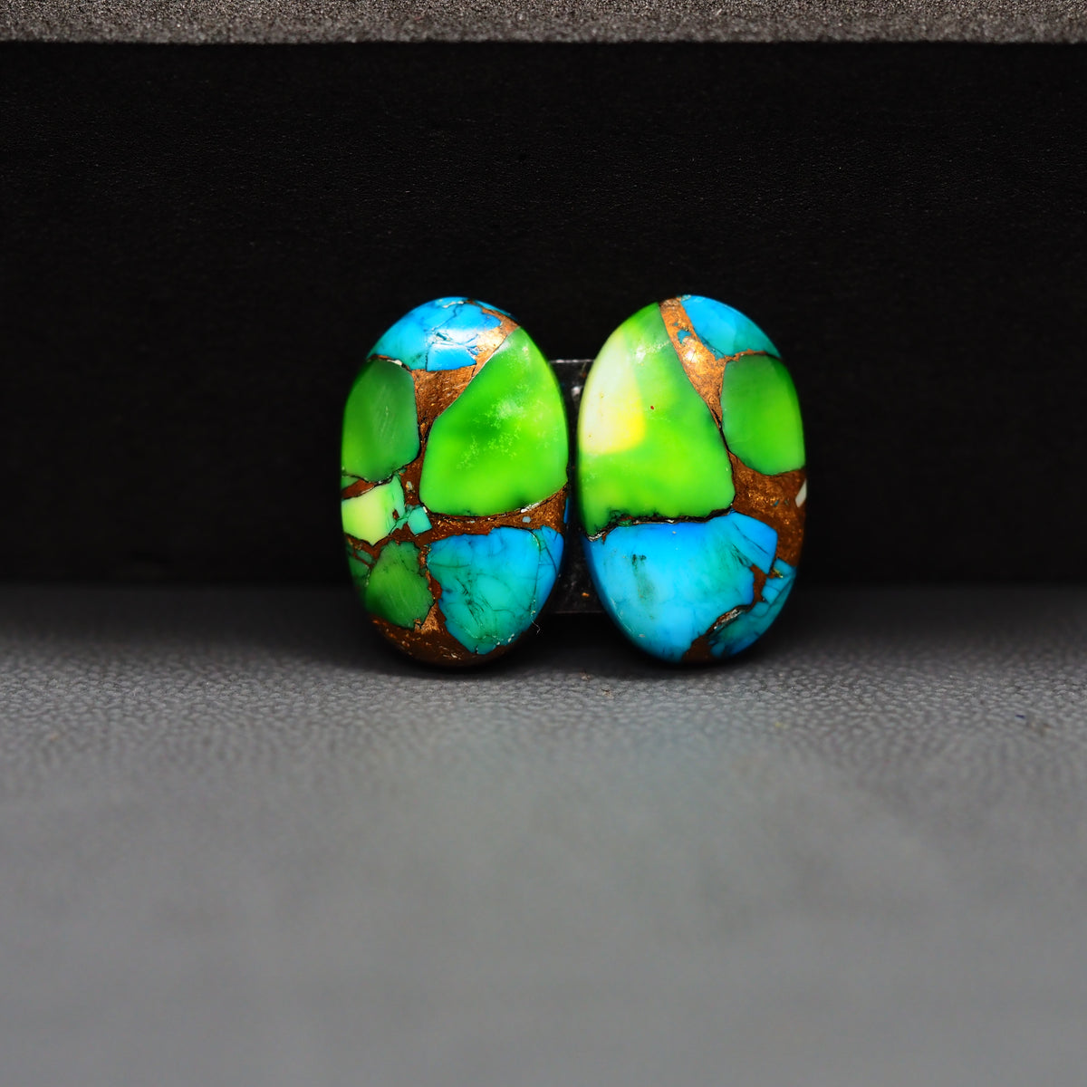 Peacock Dahlia composite pair 17x11x3mm 11.5ct oval cabochon - photo 4
