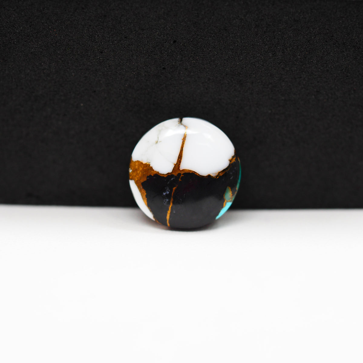 Turquoise & White Buffalo Cabochon 14x14mm 7ct Round – Kingman, Arizona