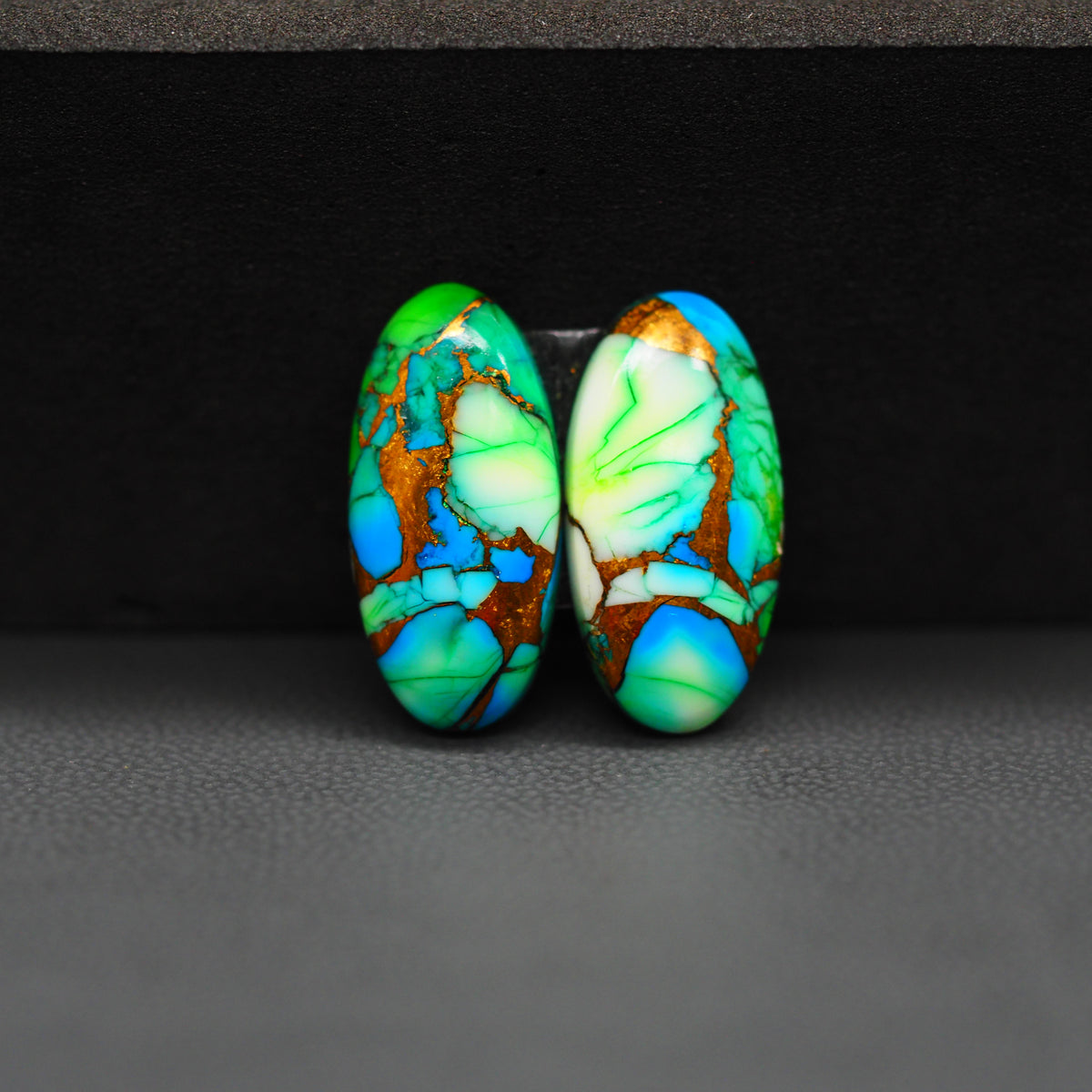 Peacock Dahlia composite pair 19x9x3mm 12ct oval cabochon - photo 4
