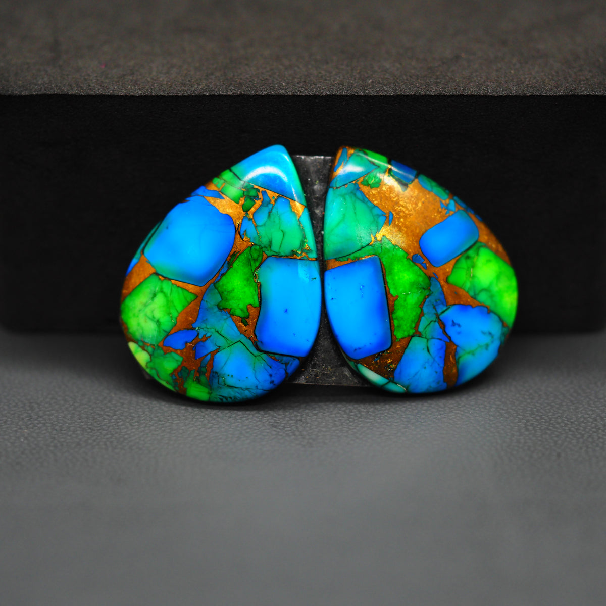 Peacock Dahlia composite pair 28x21x3mm 32.5ct pear cabochon - photo 4