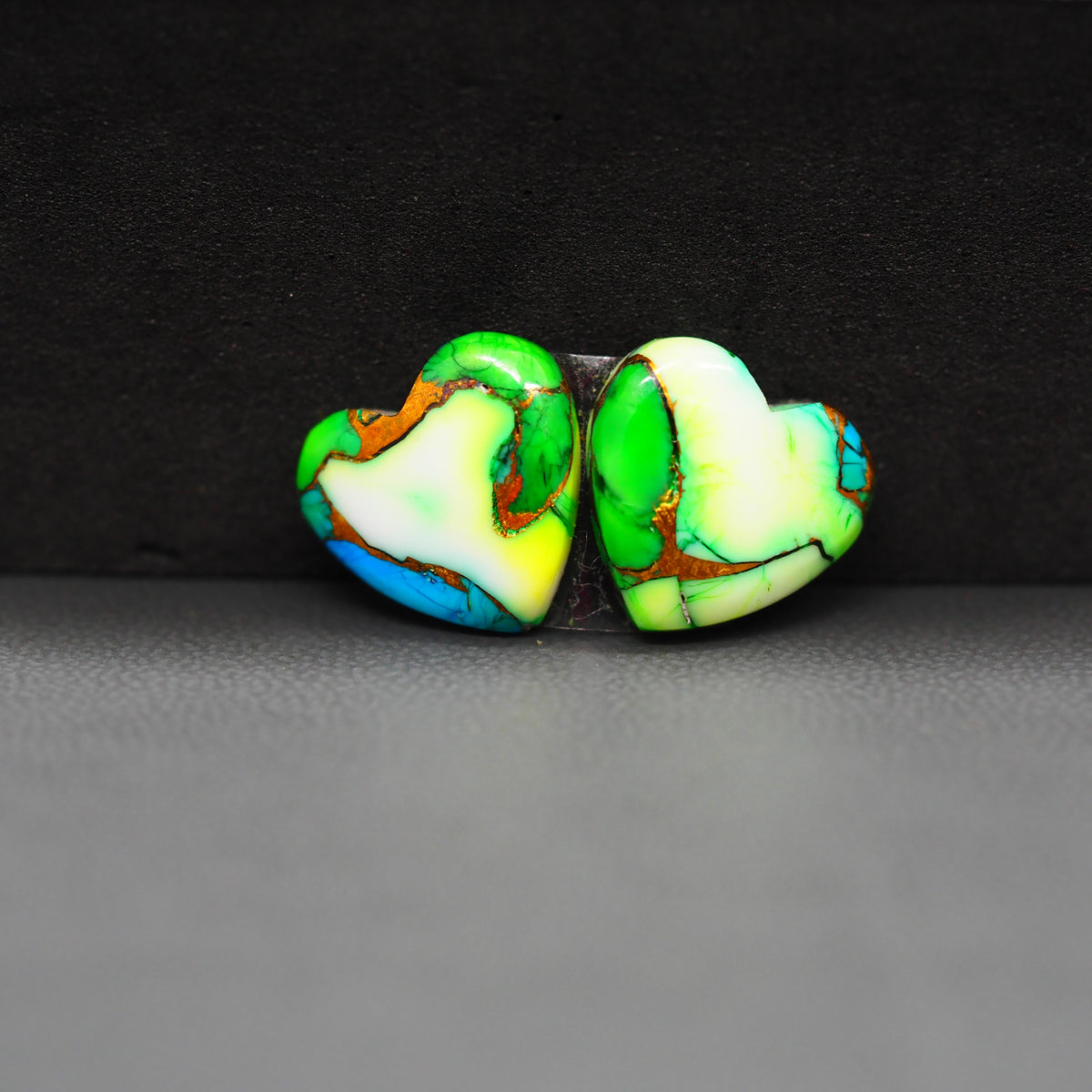 Peacock Dahlia composite pair 17x10x3mm 11ct heart cabochon - photo 4