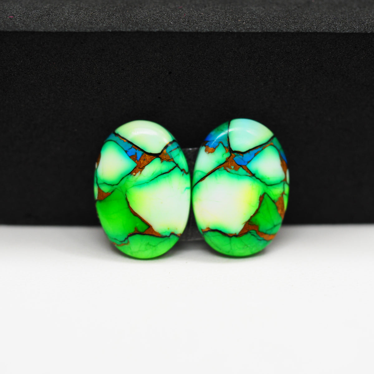 Peacock Dahlia composite pair 18x13x3mm 13.5ct oval cabochon - photo 4