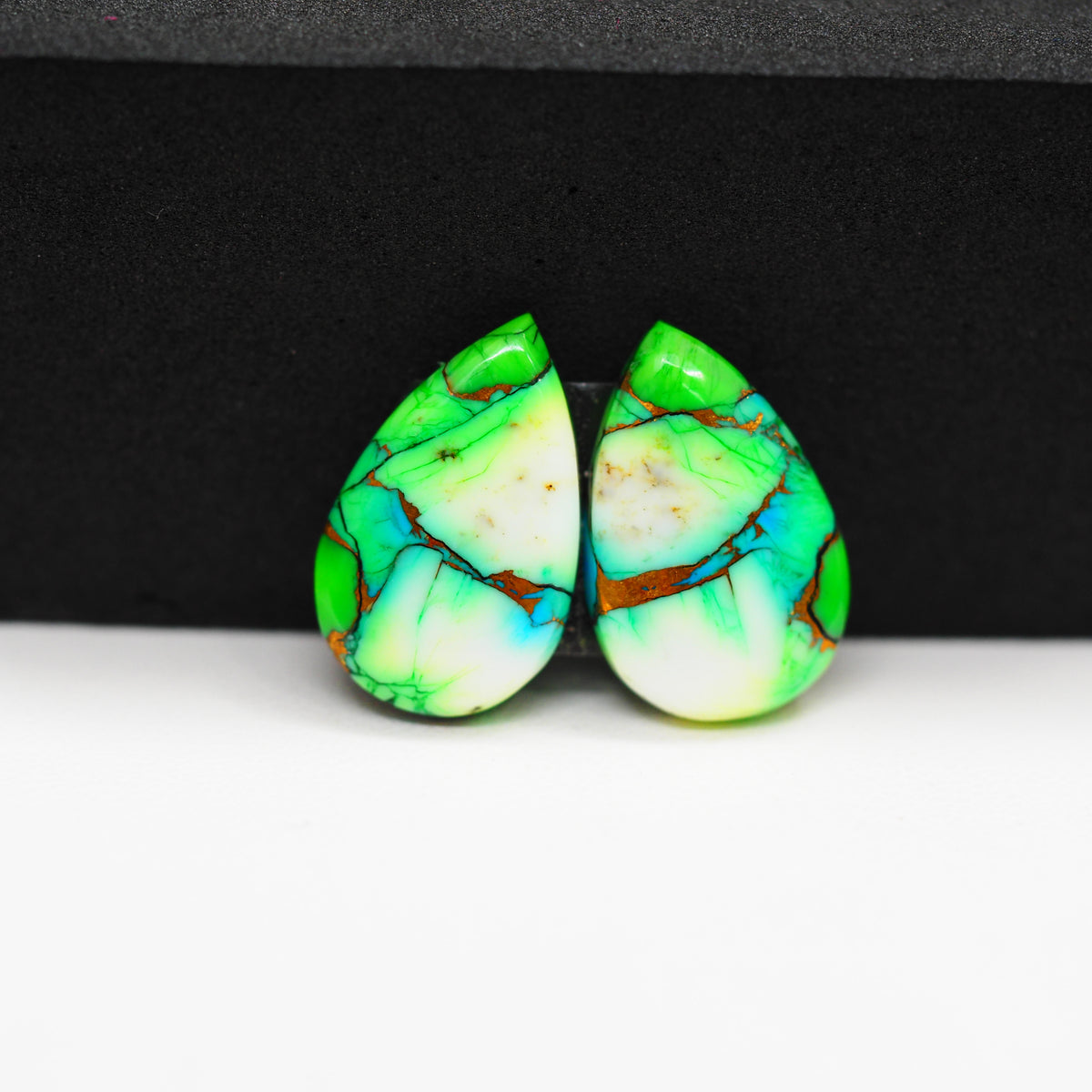 Peacock Dahlia composite pair 18x12x3mm 14ct pear cabochon - photo 4