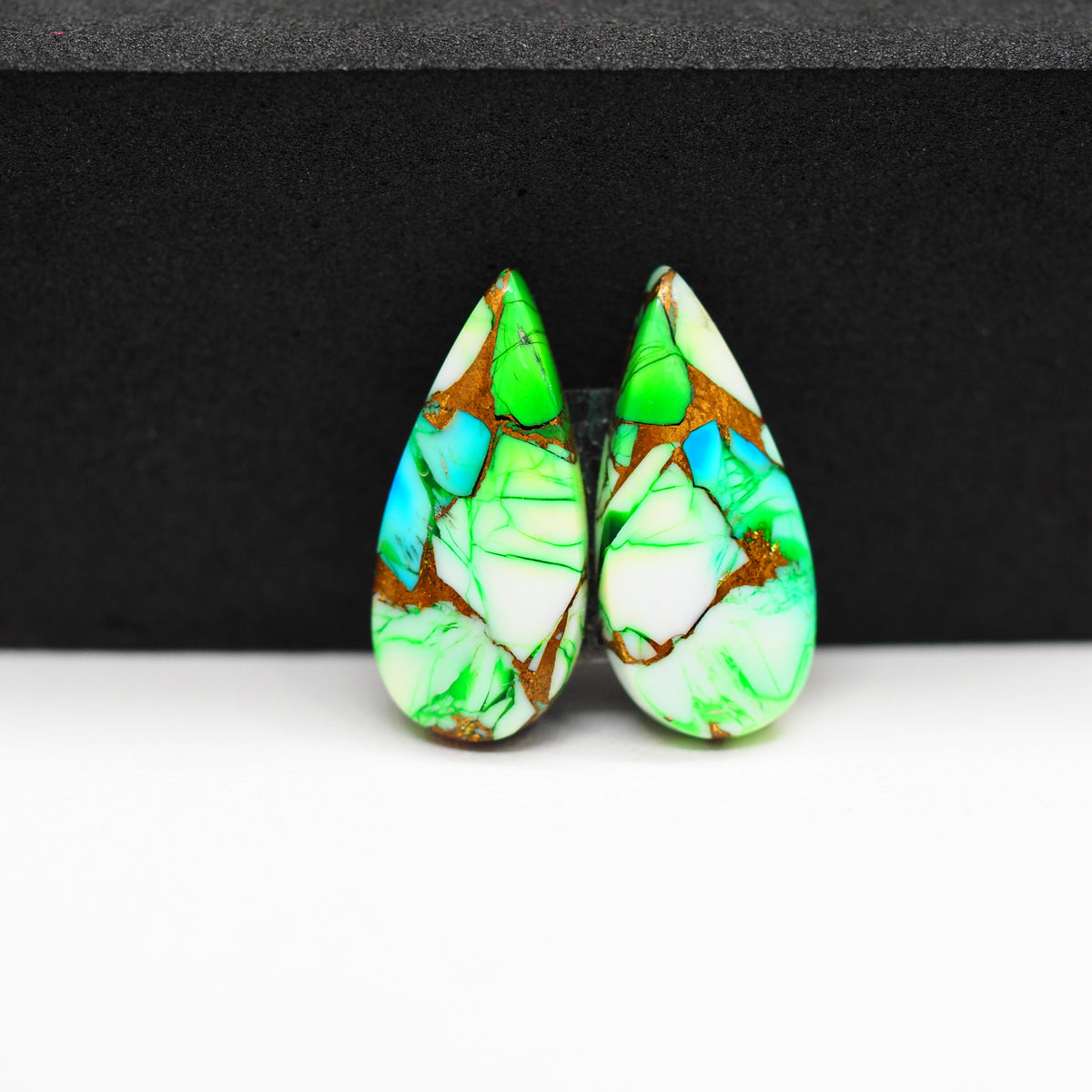 Peacock Dahlia composite pair 21x10x4mm 12.5ct pear cabochon - photo 4