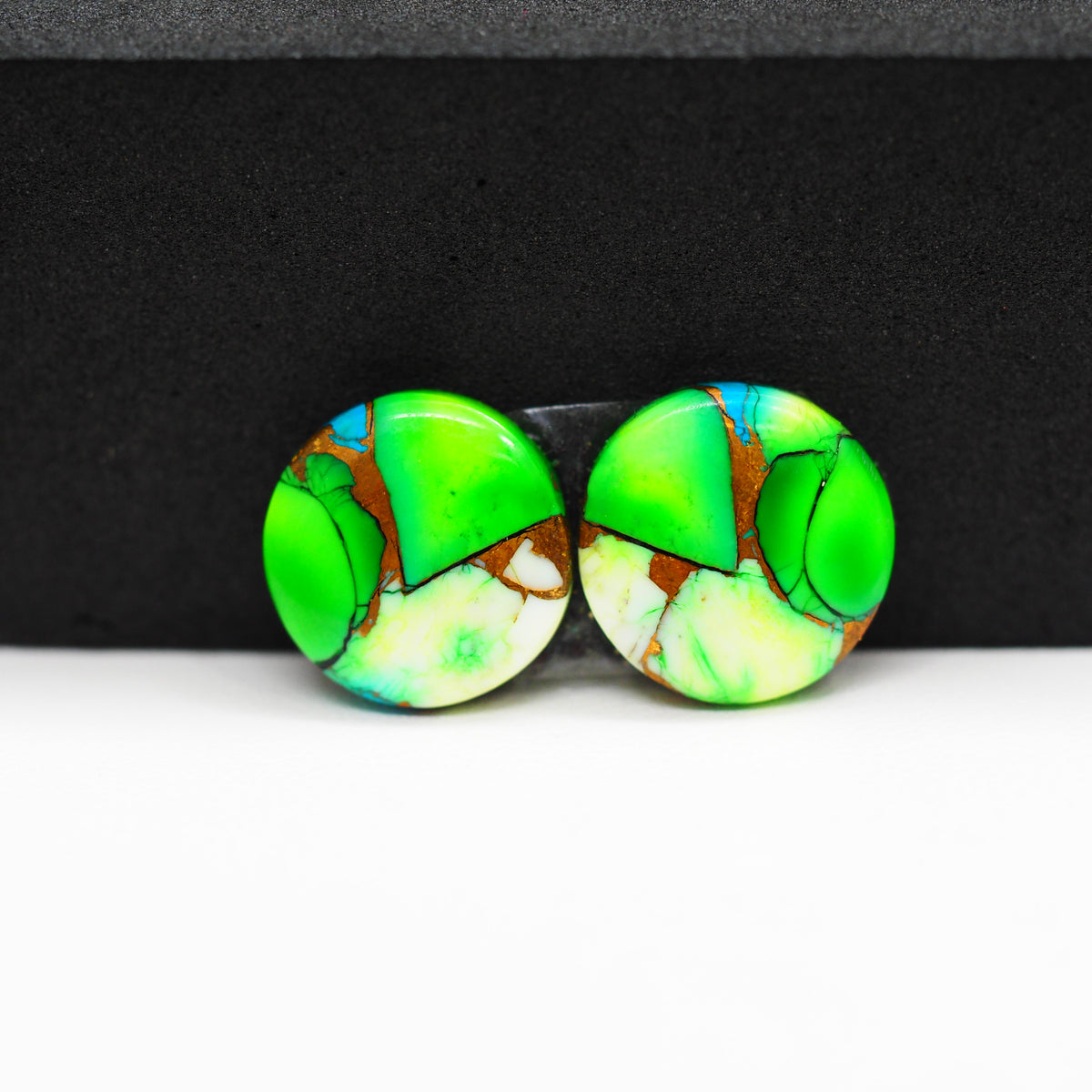 Peacock Dahlia composite pair 15x15x3mm 14.5ct round cabochon - photo 4