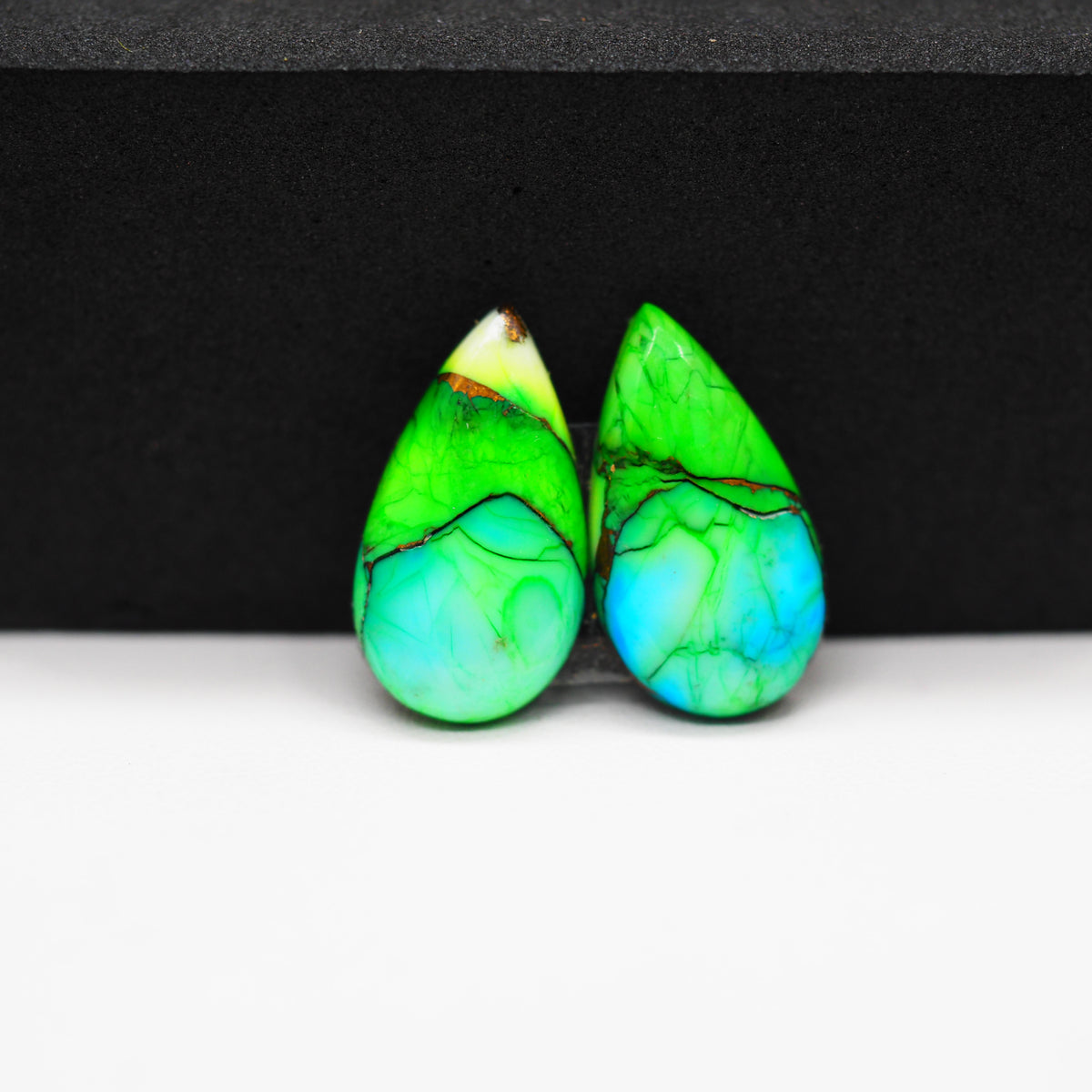 Peacock Dahlia composite pair 19x10x3mm 11ct pear cabochon - photo 4