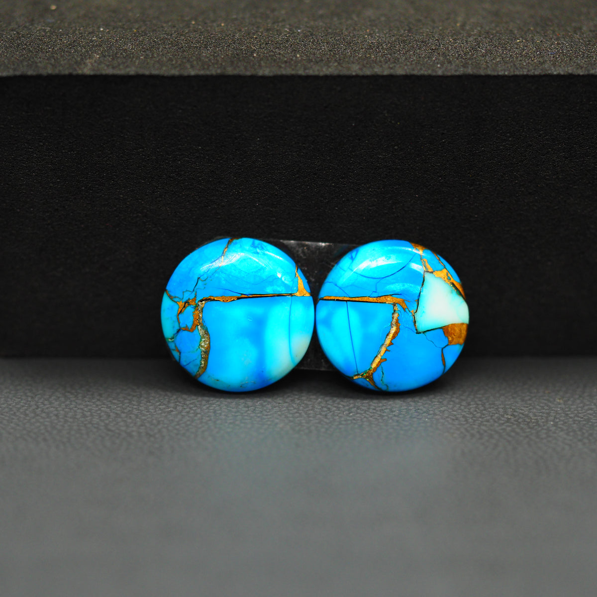 Kingman Ice Blue Dahlia Composite Round Cabochon Pair 14x14x3mm 10.5ct - icy blue and white stone with copper veining - Pedra Gems