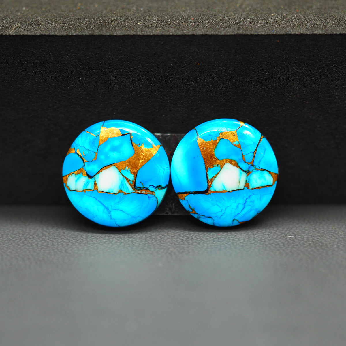 Kingman Ice Blue Dahlia Composite Round Cabochon Pair 16x16x3mm 17.5ct - icy blue and white stone with copper veining - Pedra Gems