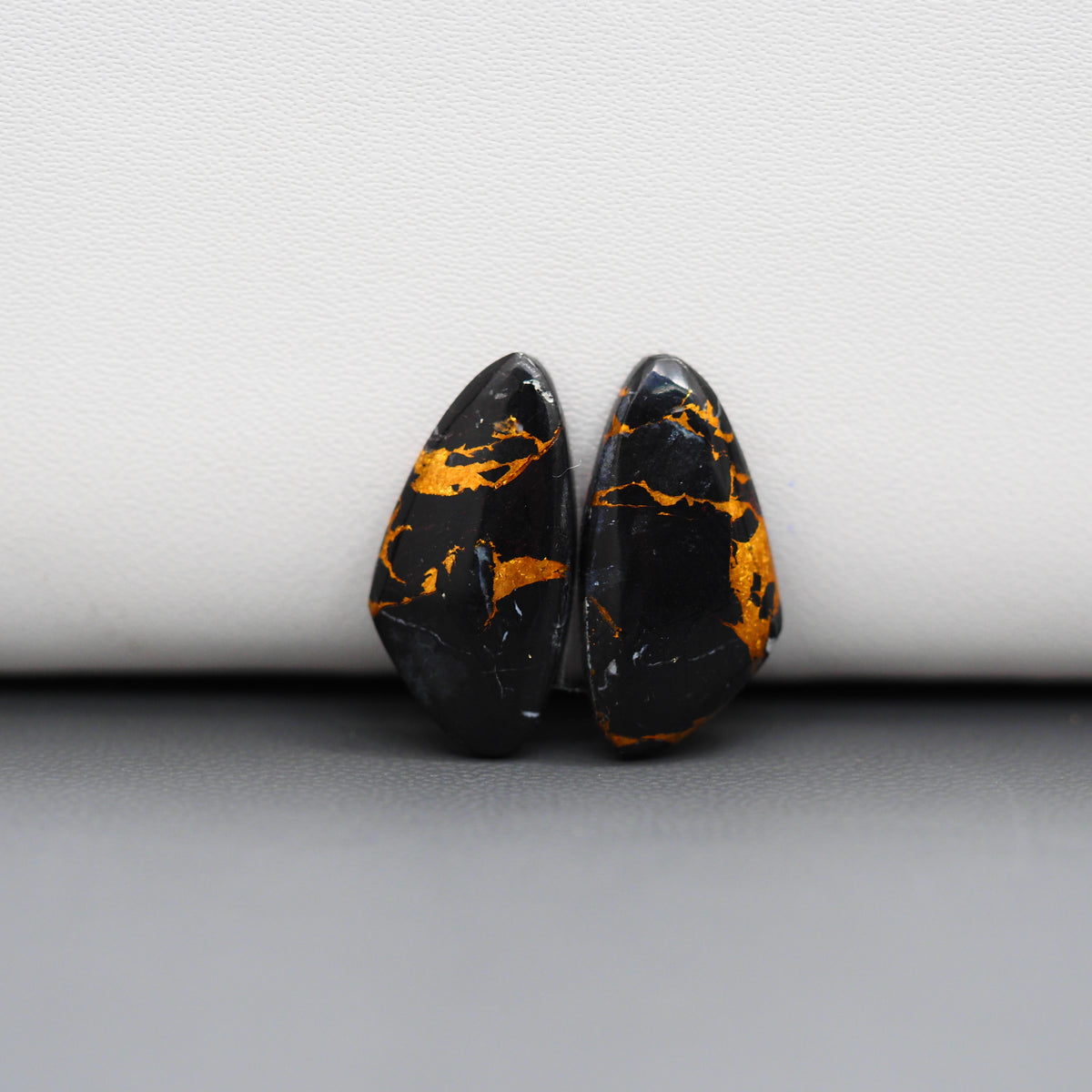 Kingman Black Buffalo Copper Composite Freeform Cabochon Pair 20x10x3mm 10.5ct - black stone with bright copper veins - Pedra Gems