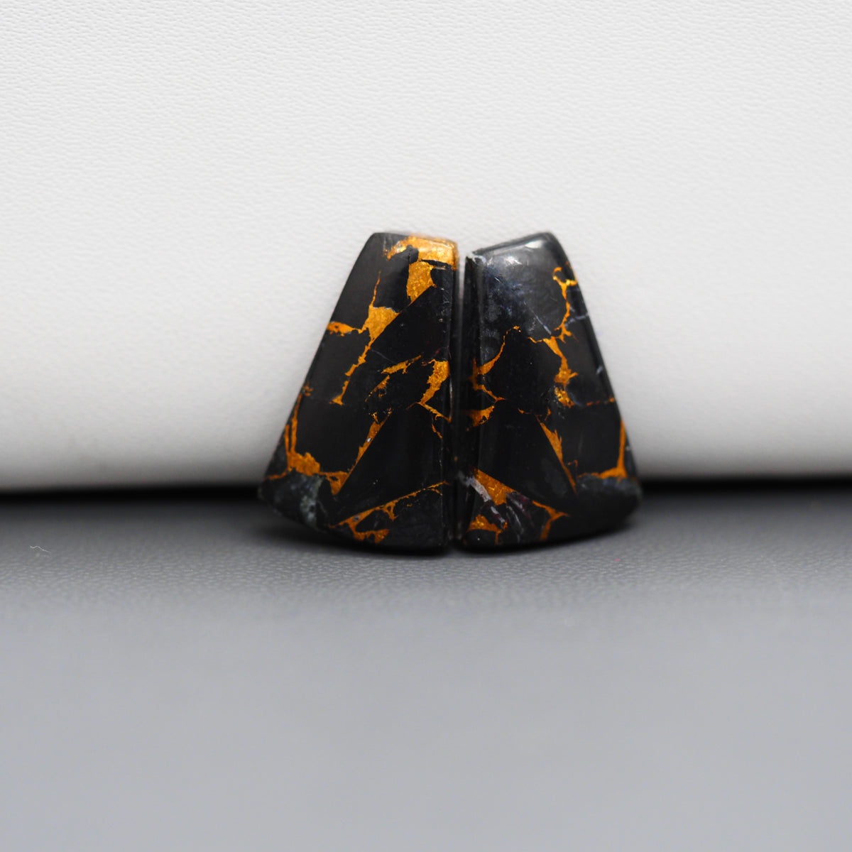 Kingman Black Buffalo Copper Composite Trapezoid Cabochon Pair 20x13x4mm 17ct - black stone with bright copper veins - Pedra Gems
