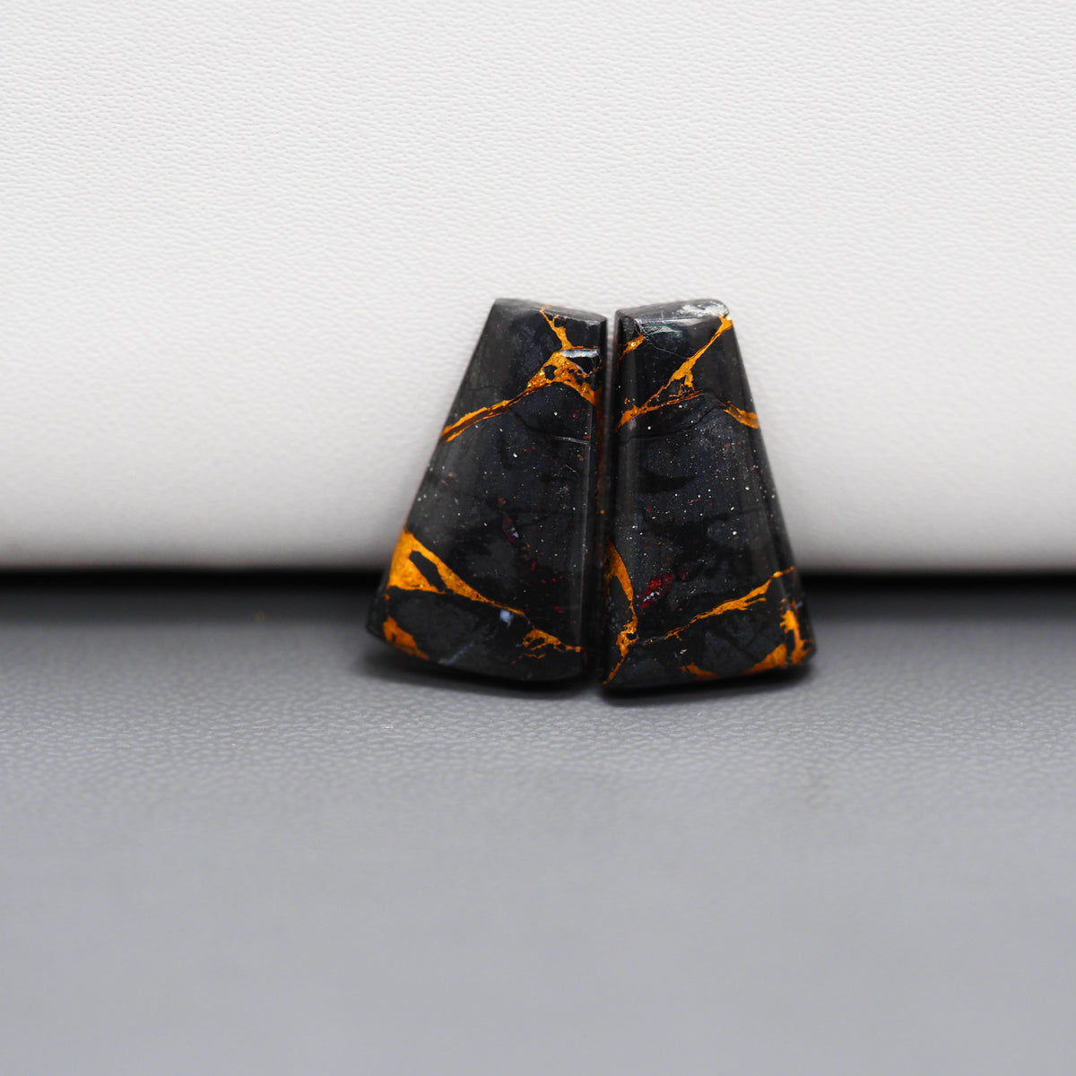 Kingman Black Buffalo Copper Composite Trapezoid Cabochon Pair 20x12x3mm 13ct - black stone with bright copper veins - Pedra Gems