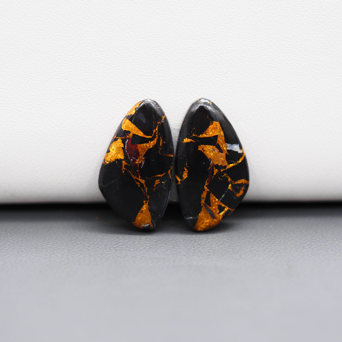 Kingman Black Buffalo Copper Composite Freeform Cabochon Pair 21x12x3mm 13.5ct - black stone with bright copper veins - Pedra Gems