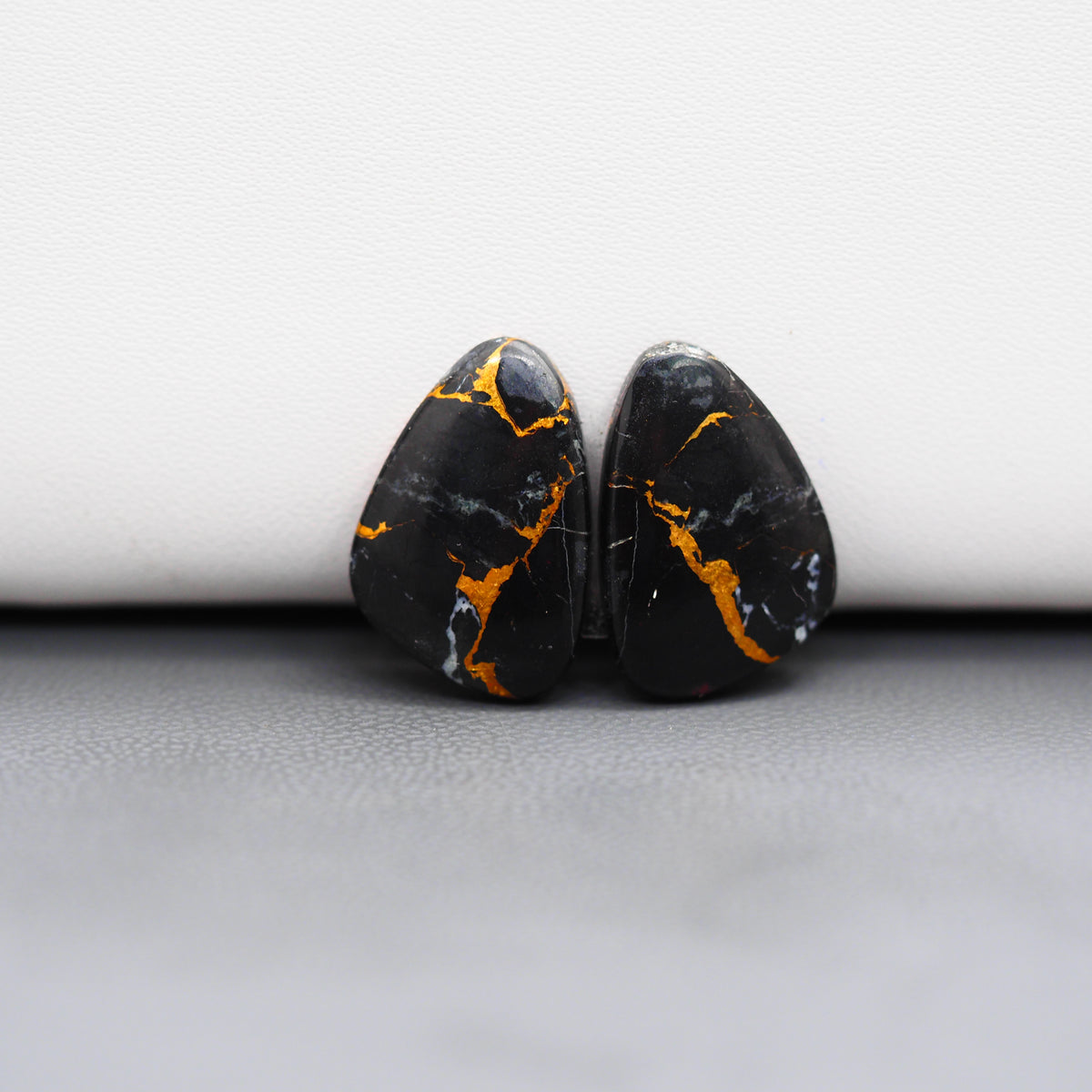 Kingman Black Buffalo Copper Composite Freeform Cabochon Pair 18x13x3mm 11.5ct - black stone with bright copper veins - Pedra Gems