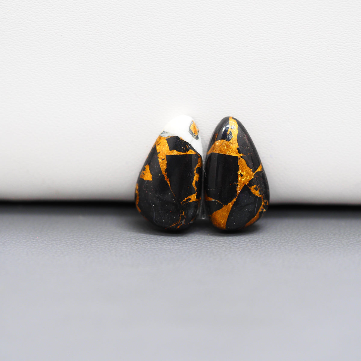 Kingman Black Buffalo Copper Composite Freeform Cabochon Pair 17x11x3mm 11ct - black stone with bright copper veins - Pedra Gems