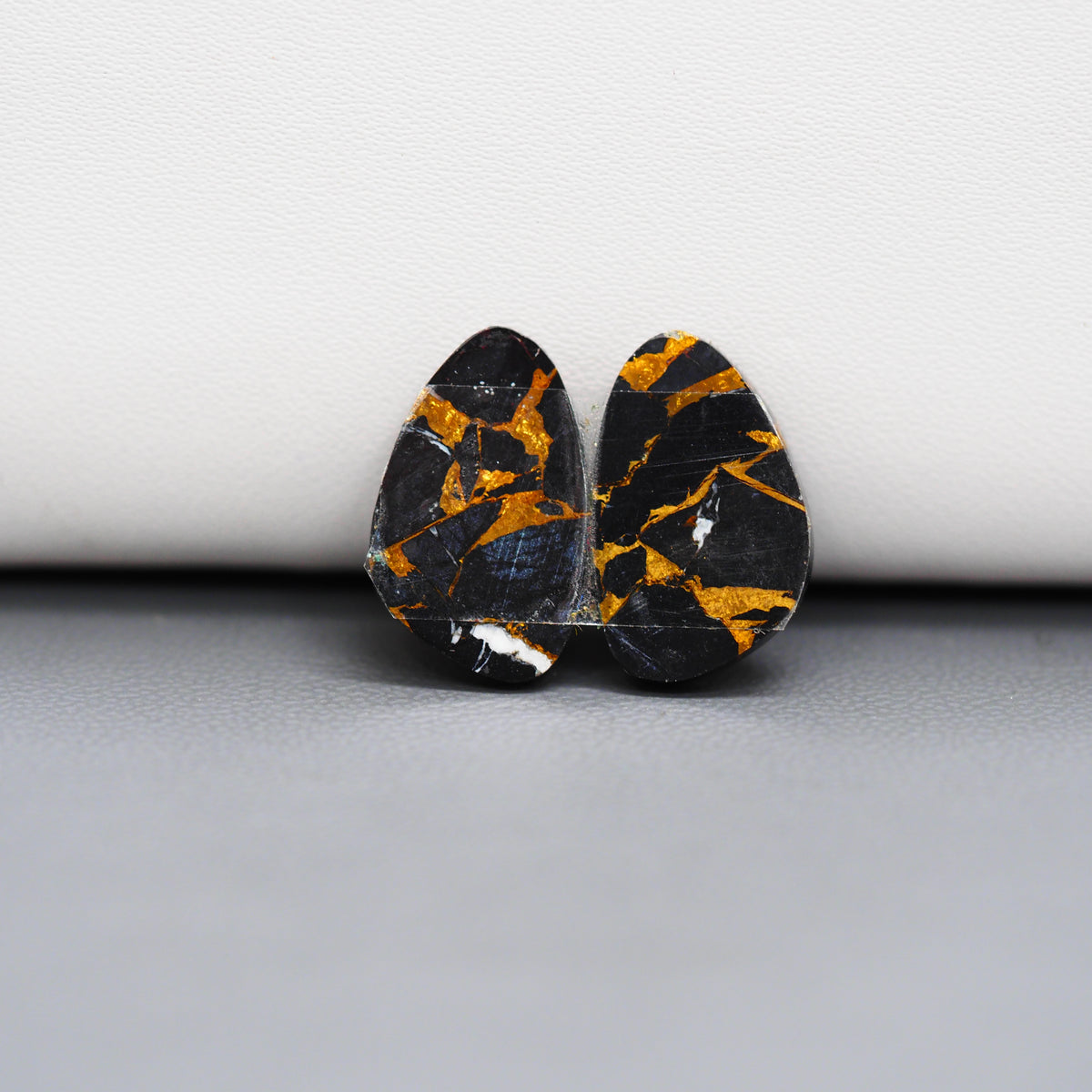 Kingman Black Buffalo Copper Composite Freeform Cabochon Pair 18x11x4mm 14ct - black stone with bright copper veins - Pedra Gems