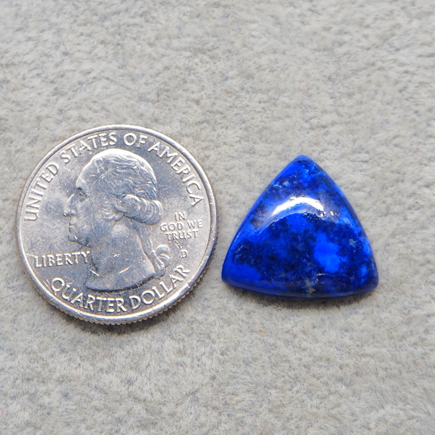 Lapis Lazuli Cabochon 18x18mm 8ct Trillion – Pedra Gems
