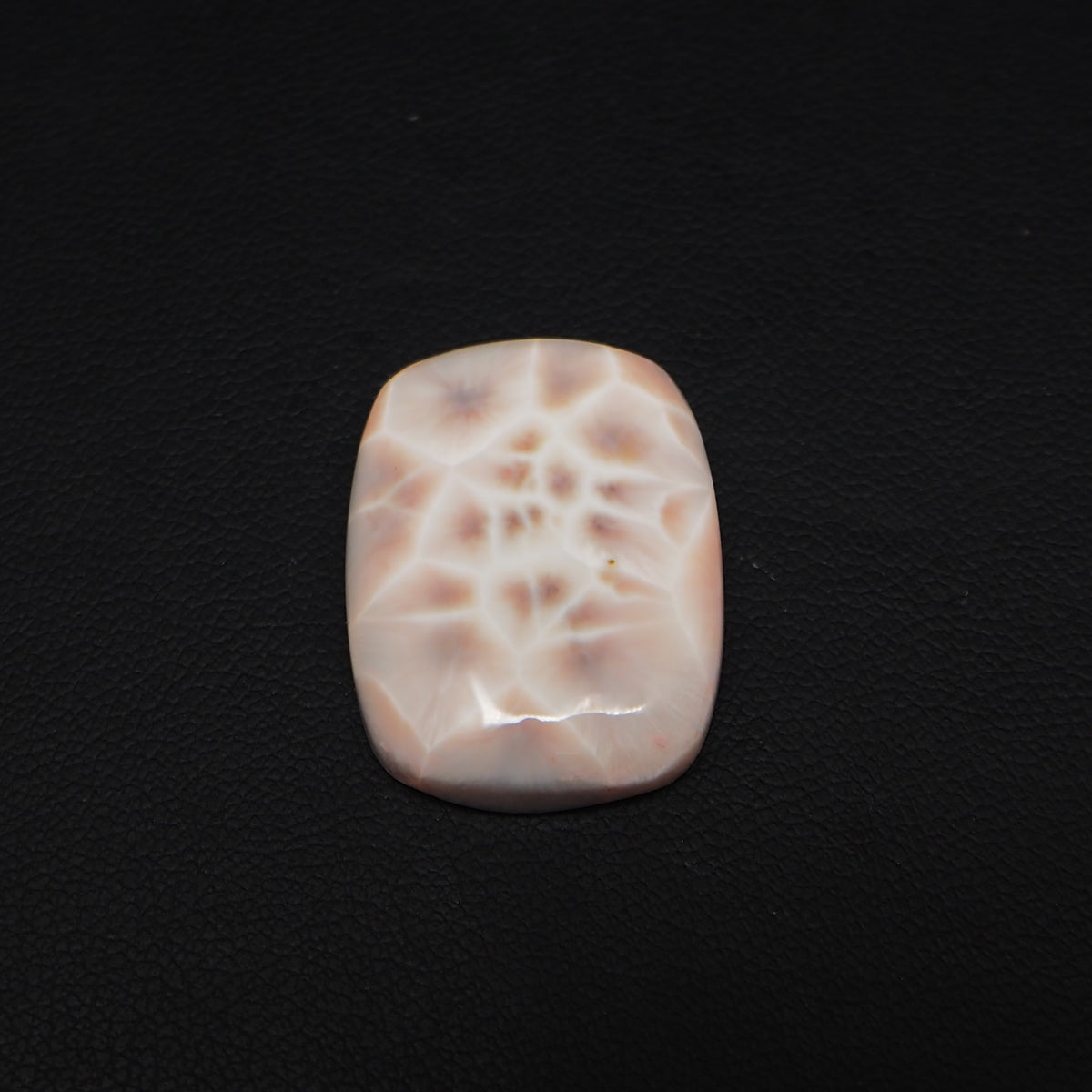 Natural Pink Natrolite (Thomsonite) Cushion Cabochon 24x18x7mm 23ct - view 4 - Pedra Gems