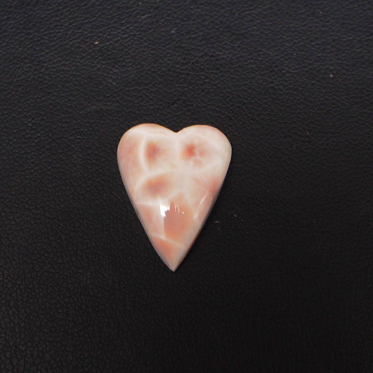 Natural Pink Natrolite (Thomsonite) Heart Cabochon 20x15x4mm 8.5ct - view 4 - Pedra Gems
