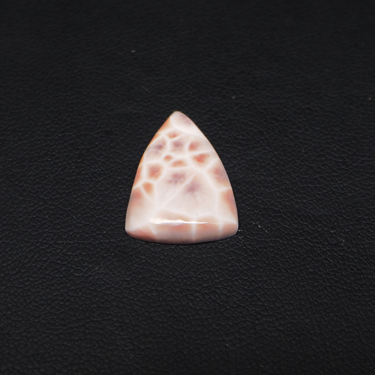 Natural Pink Natrolite (Thomsonite) Triangle Cabochon 21x14x4mm 6.5ct - view 4 - Pedra Gems