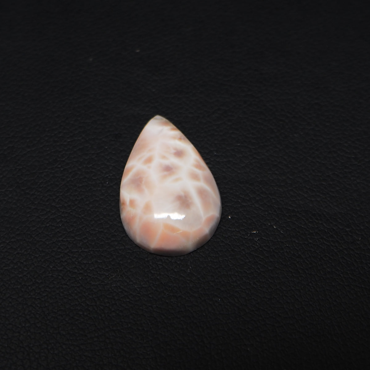 Natural Pink Natrolite (Thomsonite) Pear Cabochon 20x13x5mm 7.5ct - view 4 - Pedra Gems