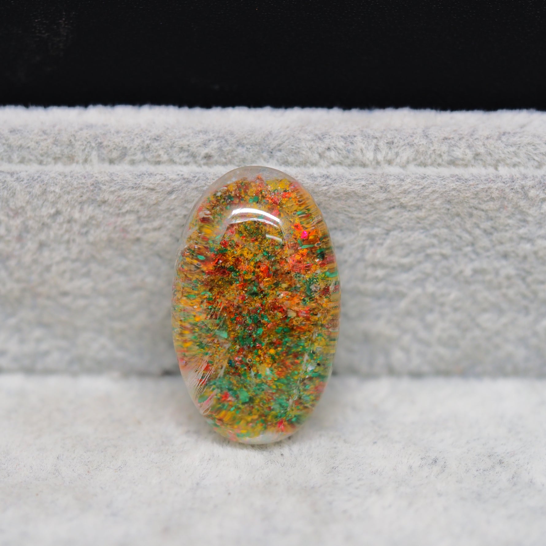  Garden quartz cabochon 34ct green gold orange mineral inclusion close-up Pedra Gems