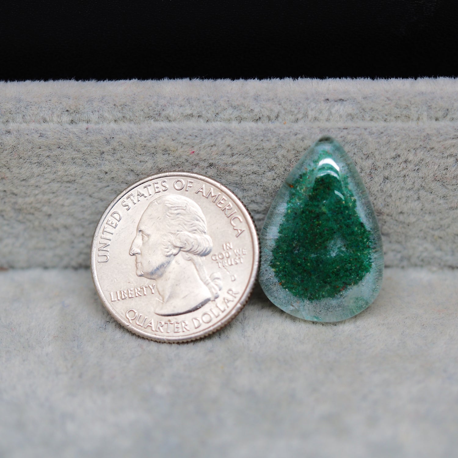 Garden quartz drill fill cabochon 26x18mm pear deep green mineral fill Pedra Gems