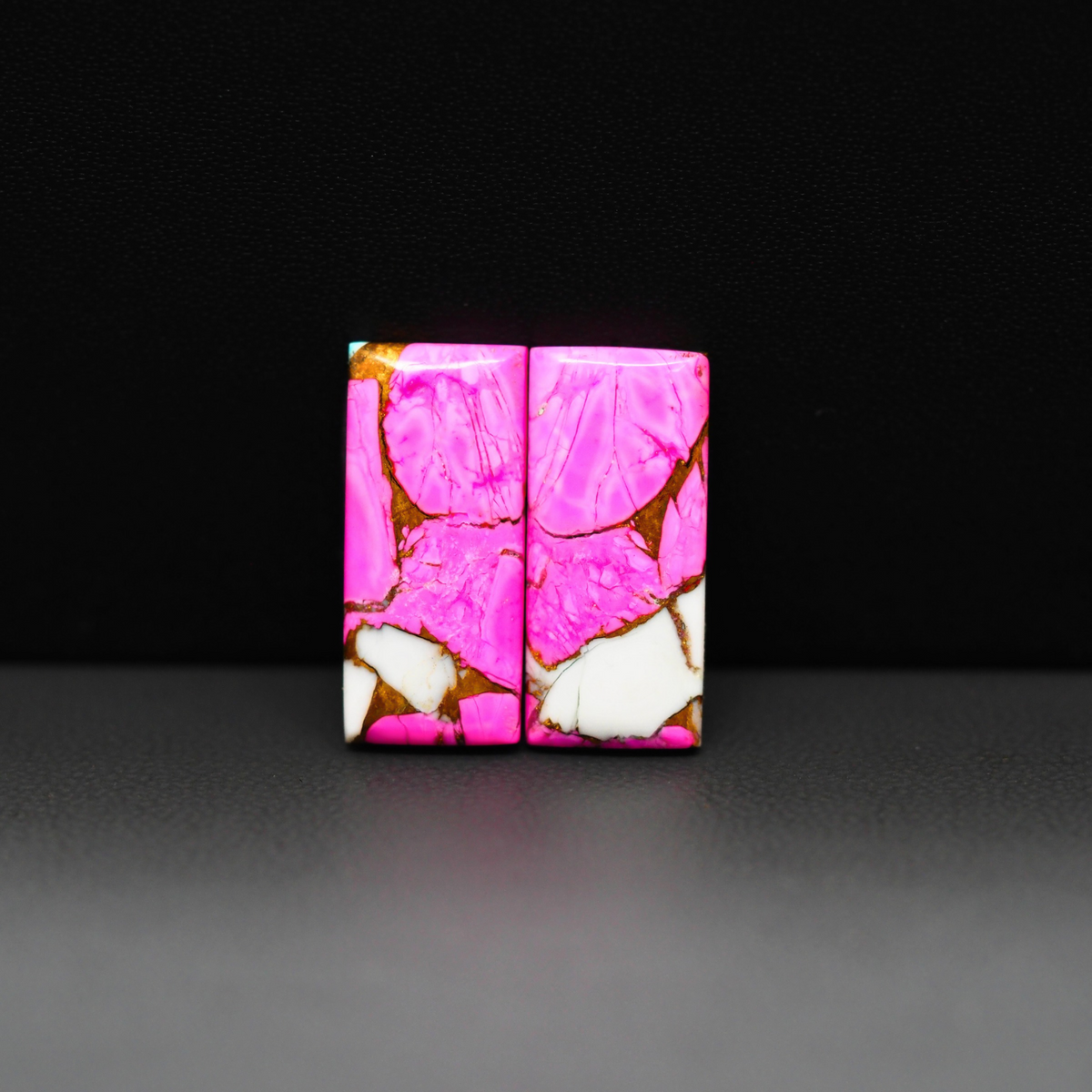 Cotton Candy Pair 20x9x3mm 14.5ct