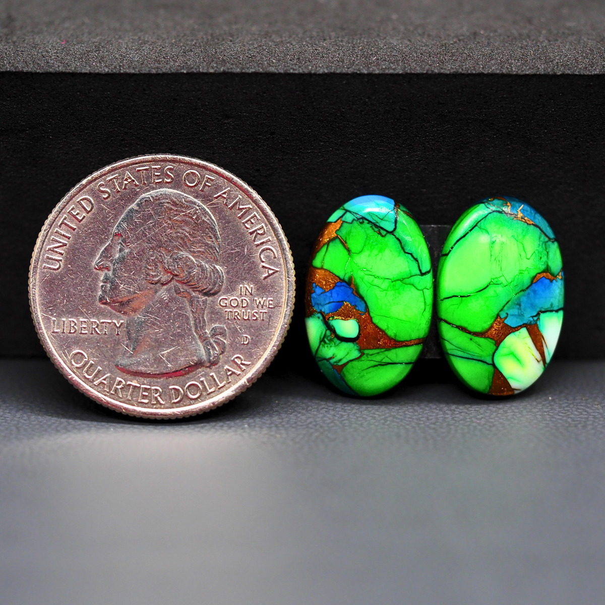 Peacock Dahlia composite pair 18x12x3mm 14ct oval cabochon - photo 1