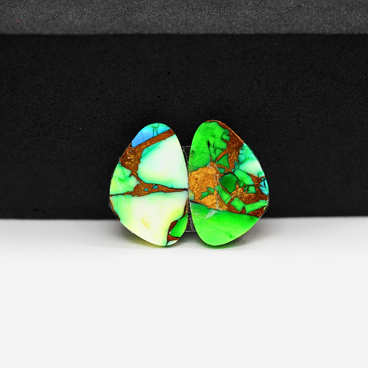 Peacock Dahlia composite pair 14x11x3mm 12.5ct freeform cabochon - photo 3