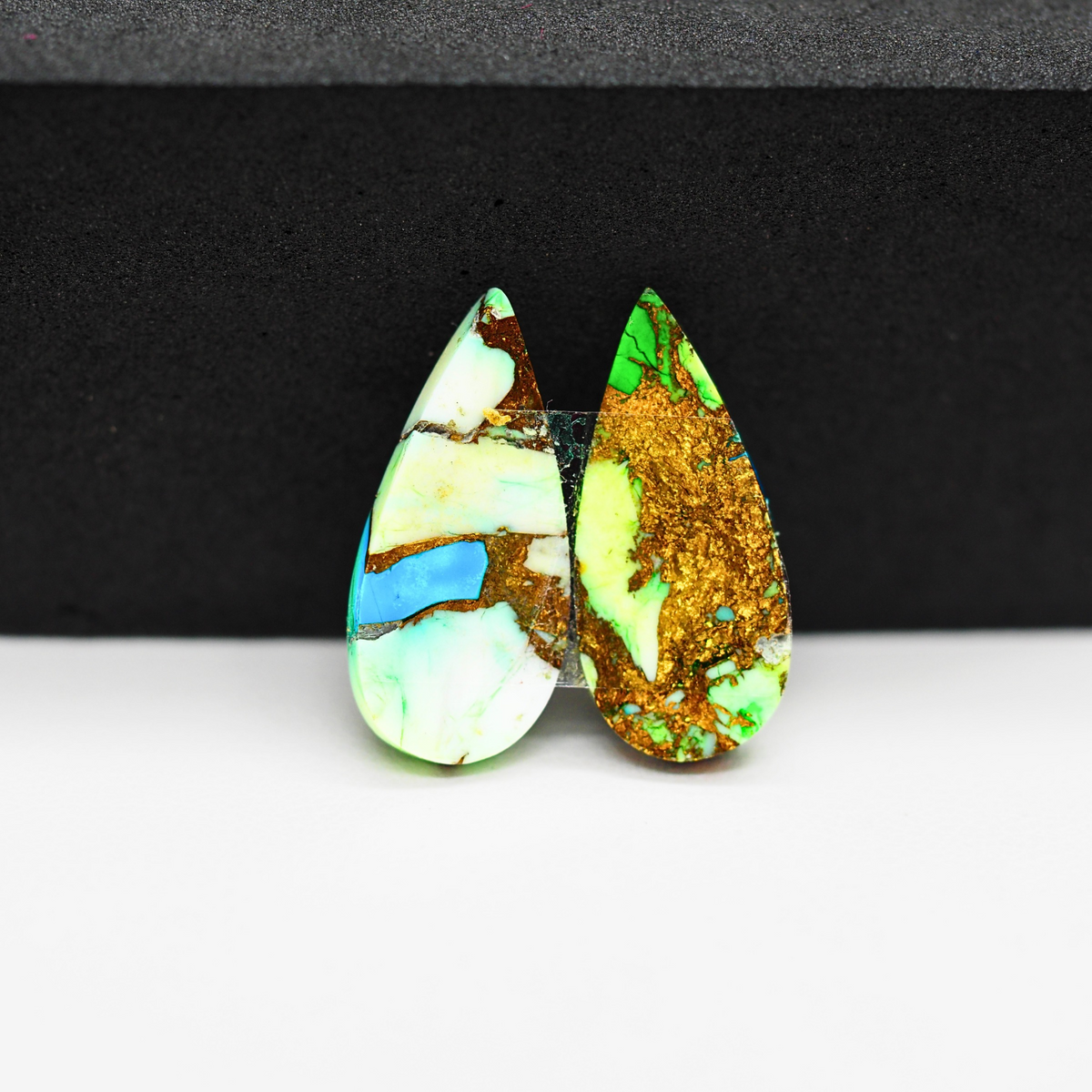Peacock Dahlia composite pair 21x10x4mm 12.5ct pear cabochon - photo 3