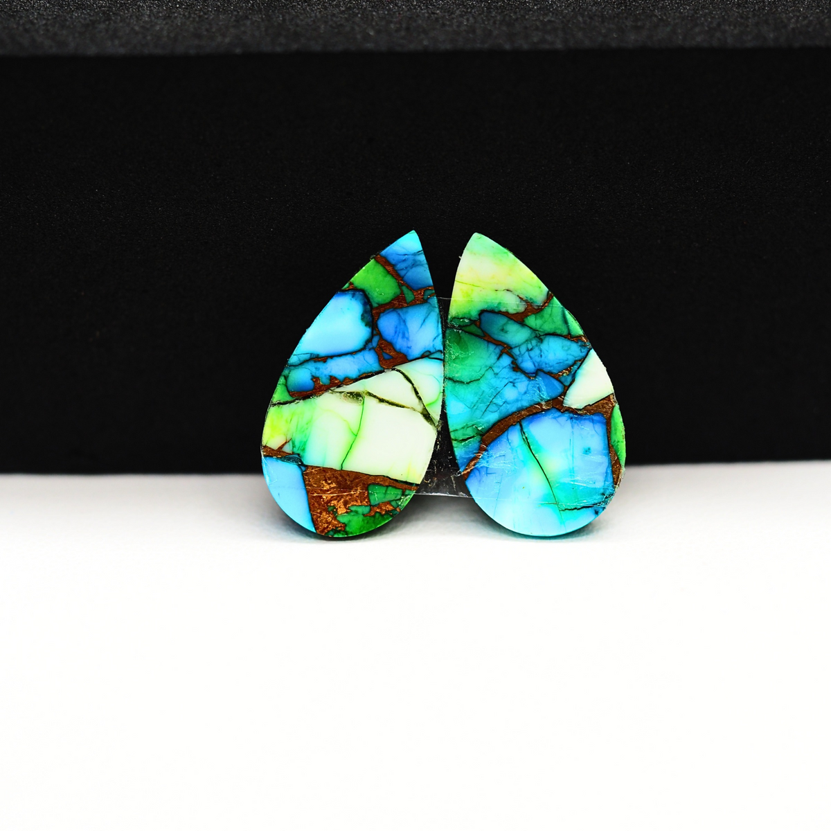 Peacock Dahlia composite pair 17x10x3mm 11.5ct pear cabochon - photo 3