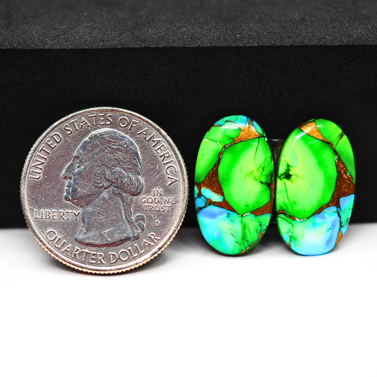 Peacock Dahlia composite pair 19x12x3mm 15ct oval cabochon - photo 1