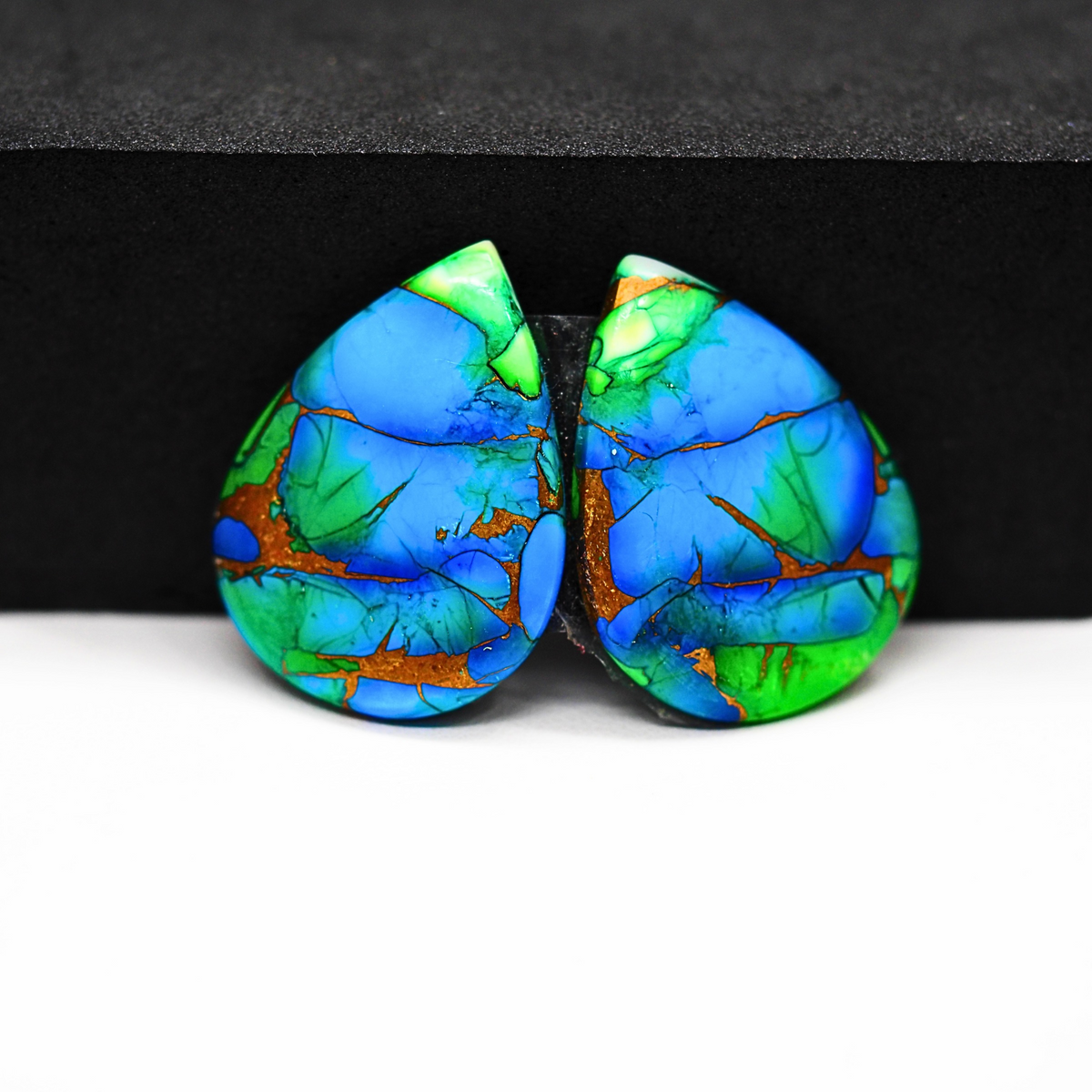 Peacock Dahlia composite pair 27x20x3mm 30.5ct pear cabochon - photo 2