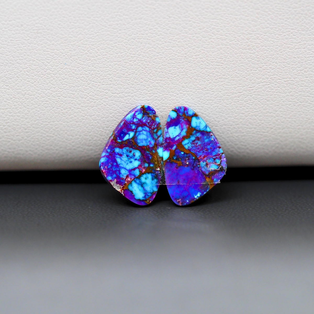 Stabilized Purple Mohave (Mojave) Turquoise freeform cabochon pair 16x11x3mm 9.5ct - purple with blue Kingman turquoise nuggets - photo 3 - Pedra Gems.