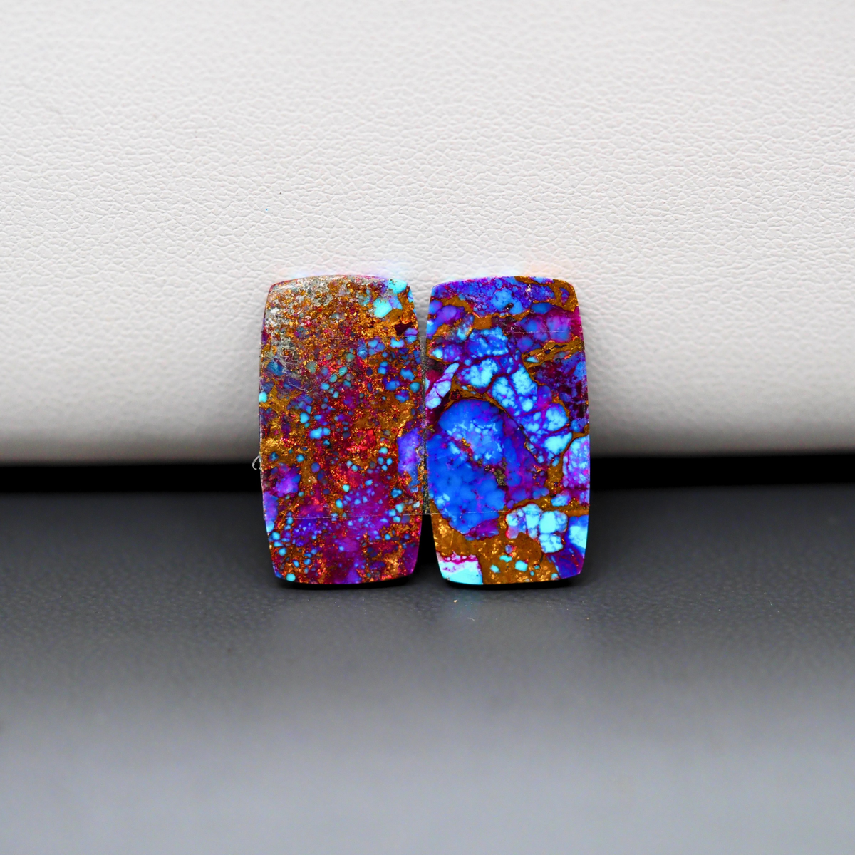 Stabilized Purple Mohave (Mojave) Turquoise rectangle cabochon pair 20x11x3mm 13ct - purple with blue Kingman turquoise nuggets - photo 3 - Pedra Gems.