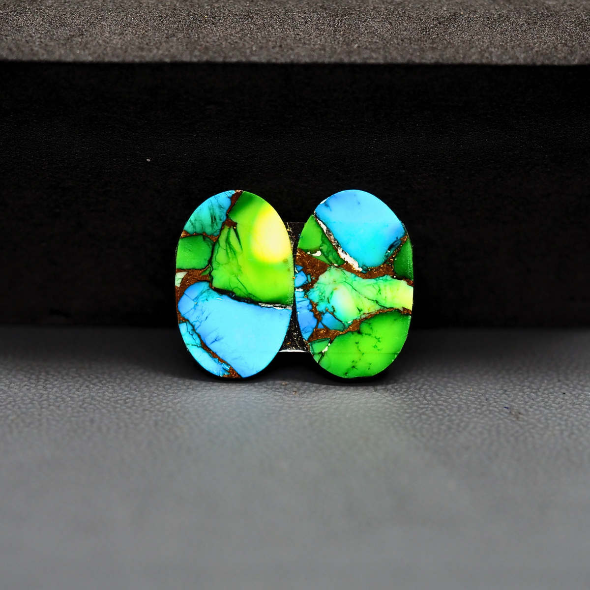 Peacock Dahlia composite pair 17x11x3mm 11.5ct oval cabochon - photo 3