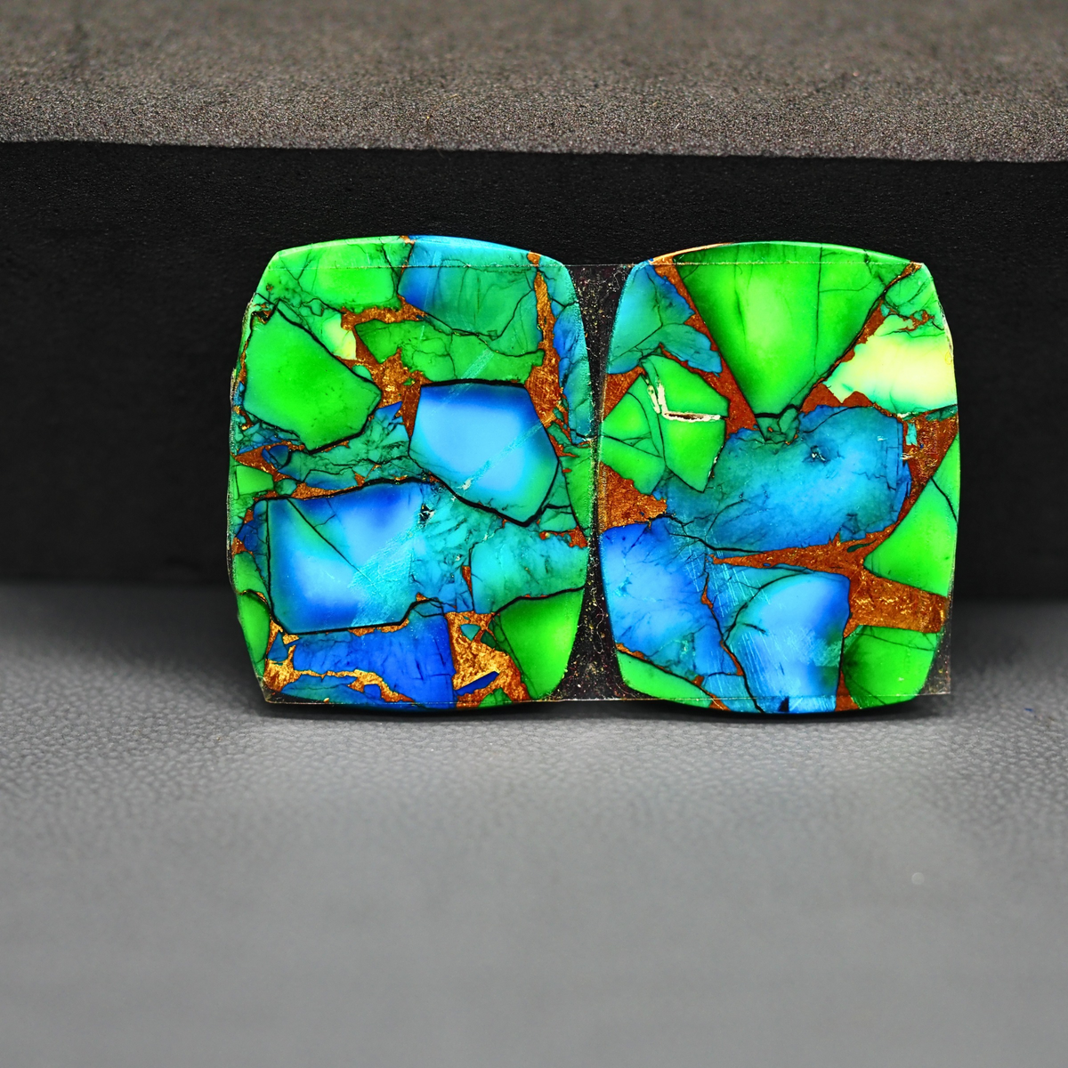 Peacock Dahlia composite pair 26x20x3mm 39ct cushion cabochon - photo 3