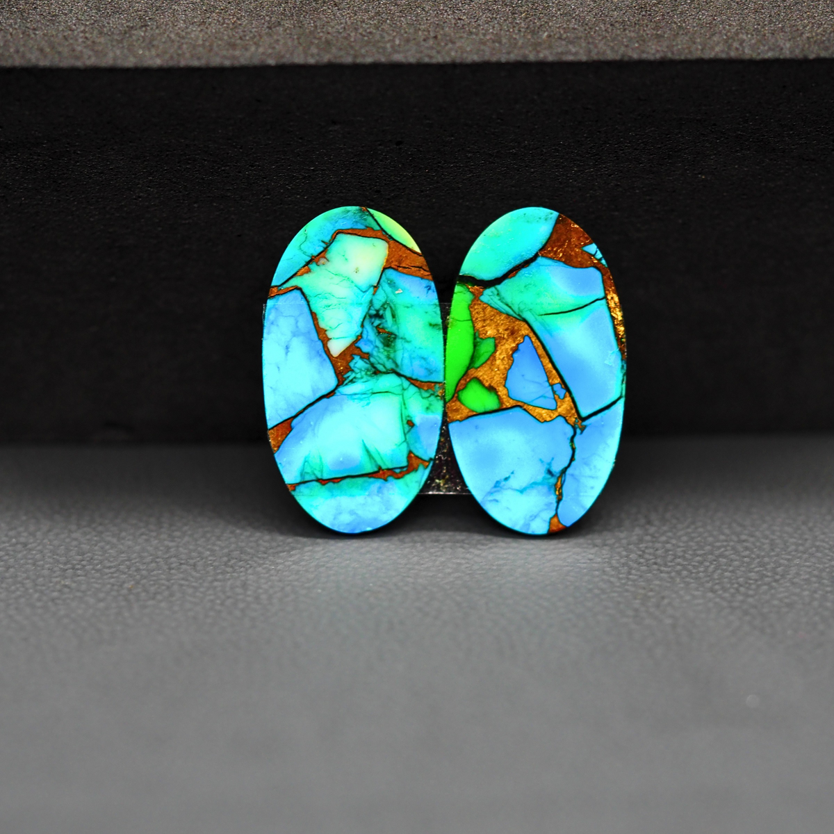 Peacock Dahlia composite pair 20x12x3mm 15.5ct oval cabochon - photo 3