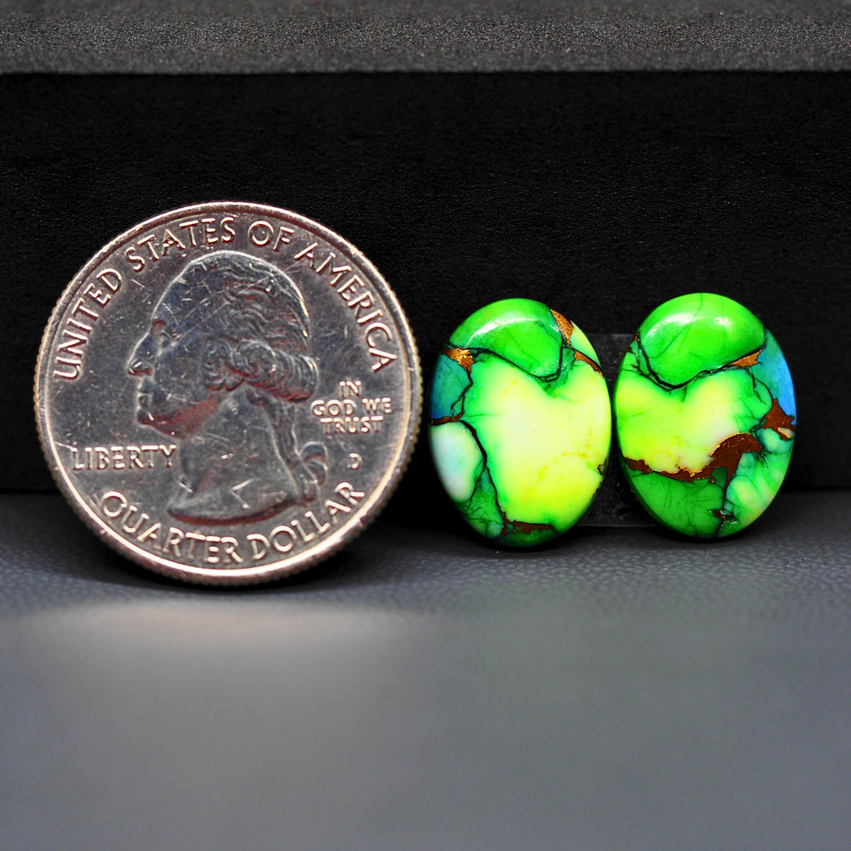 Peacock Dahlia composite pair 15x12x3mm 11ct oval cabochon - photo 1