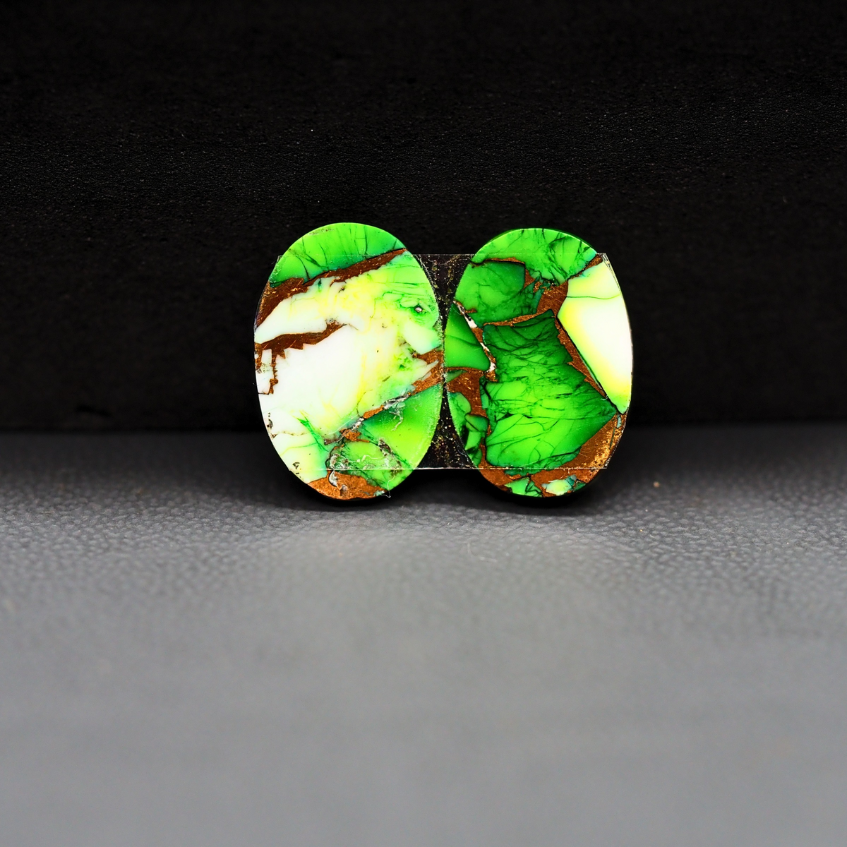 Peacock Dahlia composite pair 16x11x3mm 12ct oval cabochon - photo 3