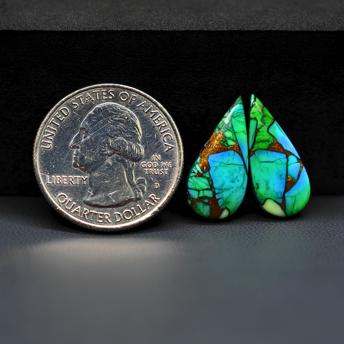Peacock Dahlia composite pair 20x10x3mm 11ct pear cabochon - photo 1