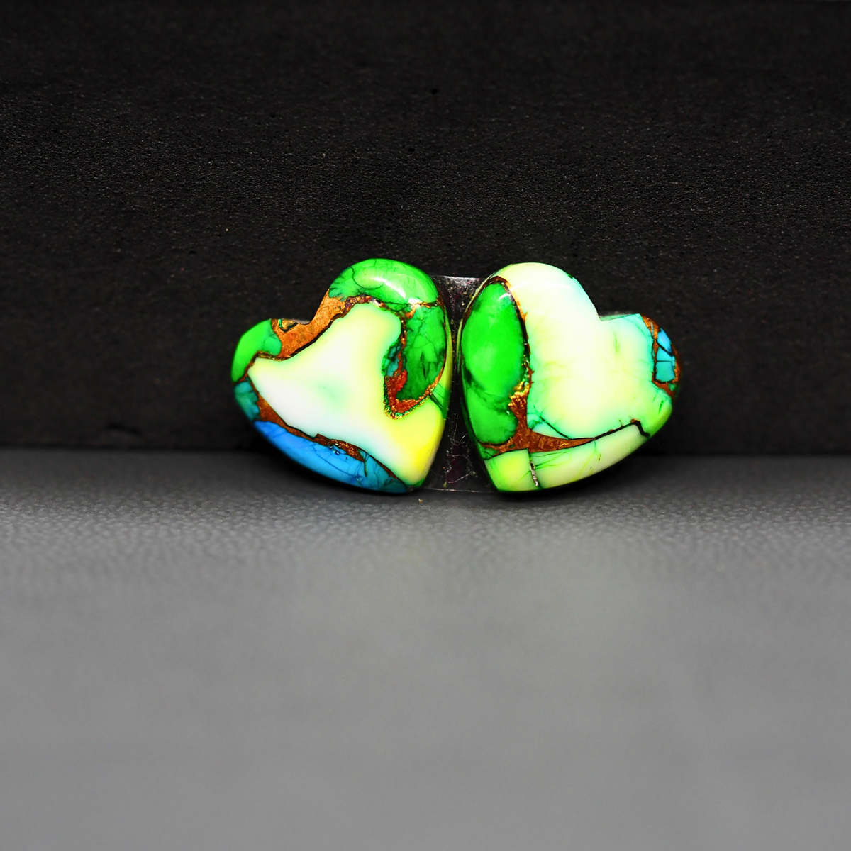 Peacock Dahlia composite pair 17x10x3mm 11ct heart cabochon - photo 2